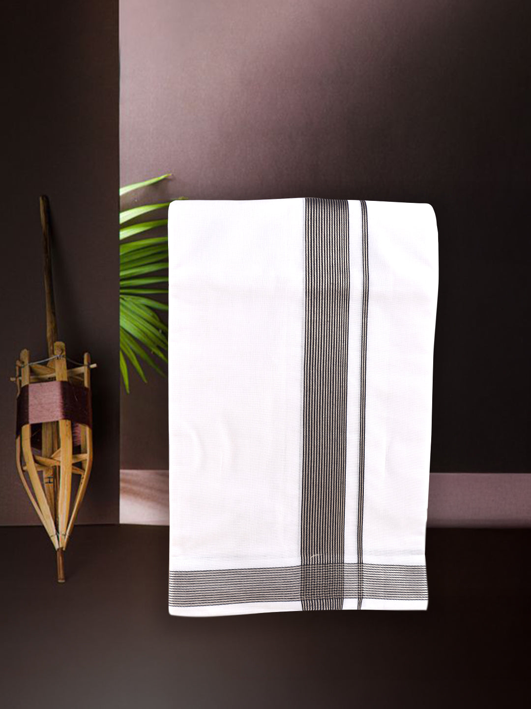 Men Premium Cotton Fancy Jari Border Handloom Dhoti HLM34