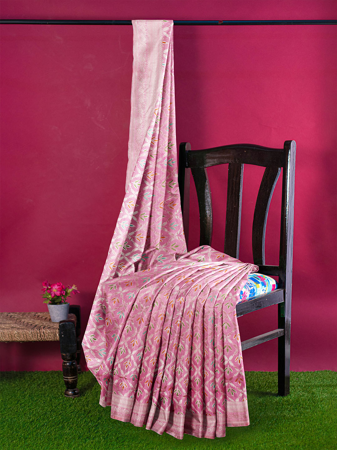 Women Pink Art Silk Printed Saree ASS79