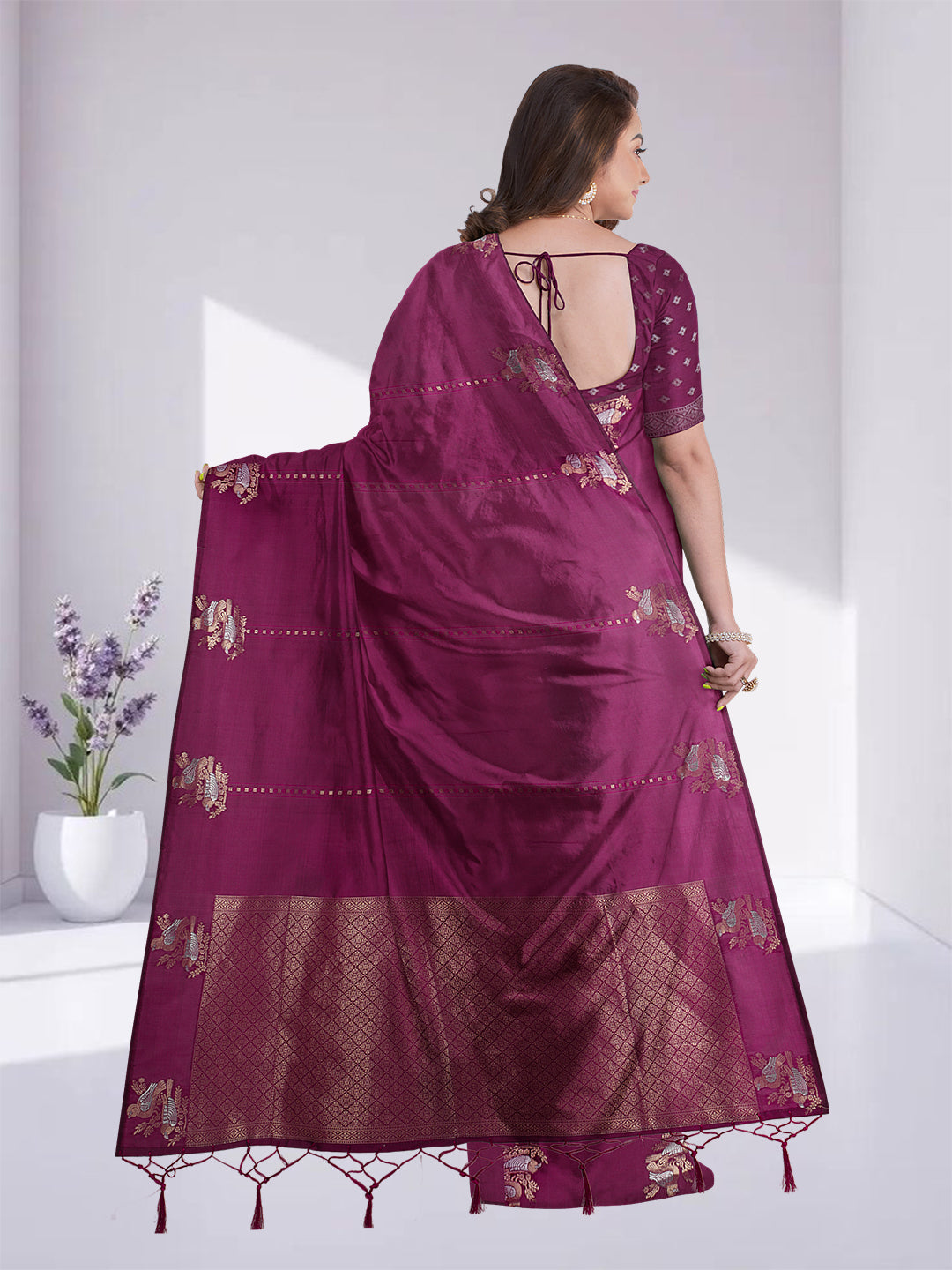 Women Majenta Semi Silk Saree SS349