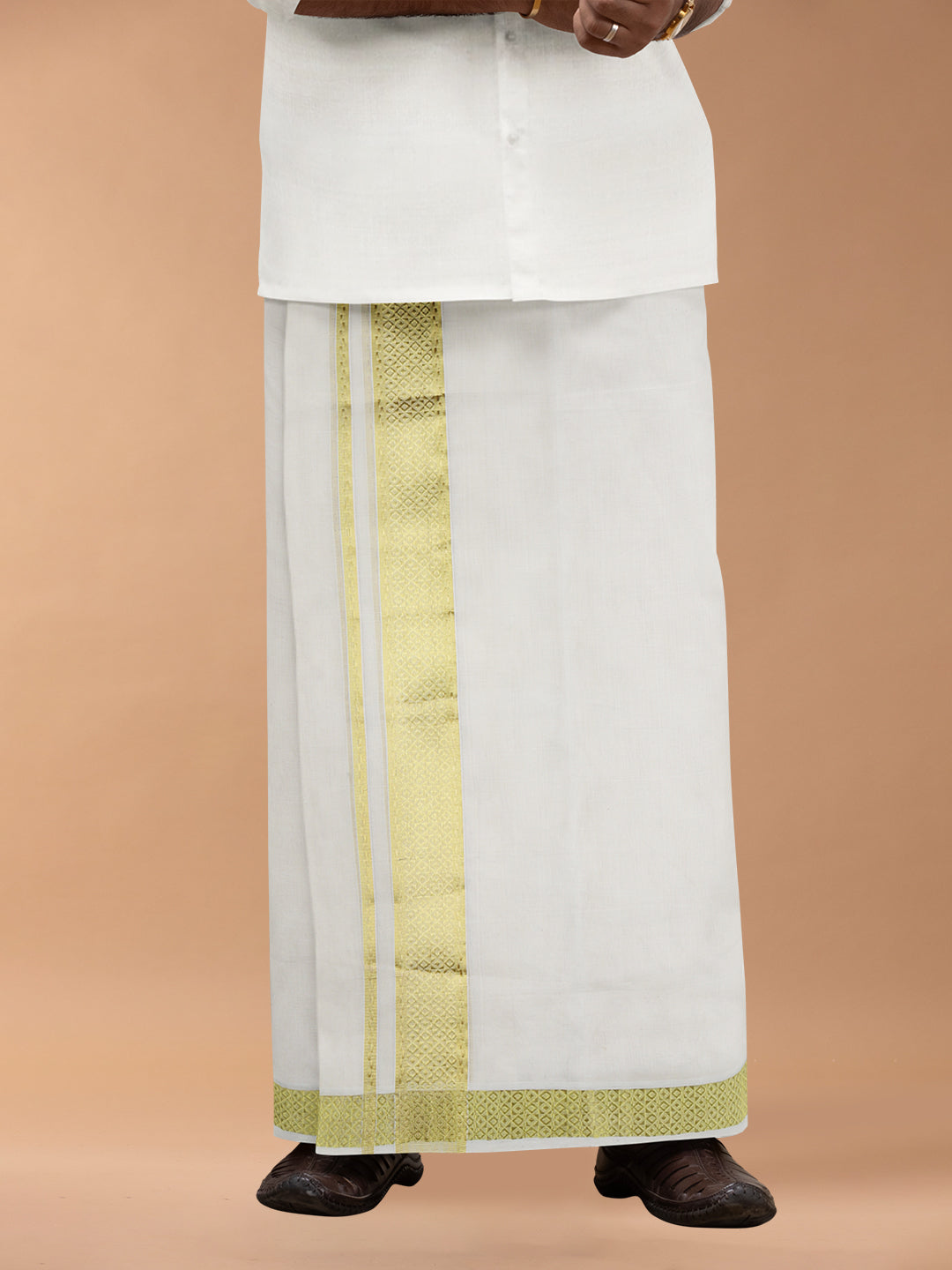 Mens Premium Handloom Dhoti Gold Jari Border HLM07