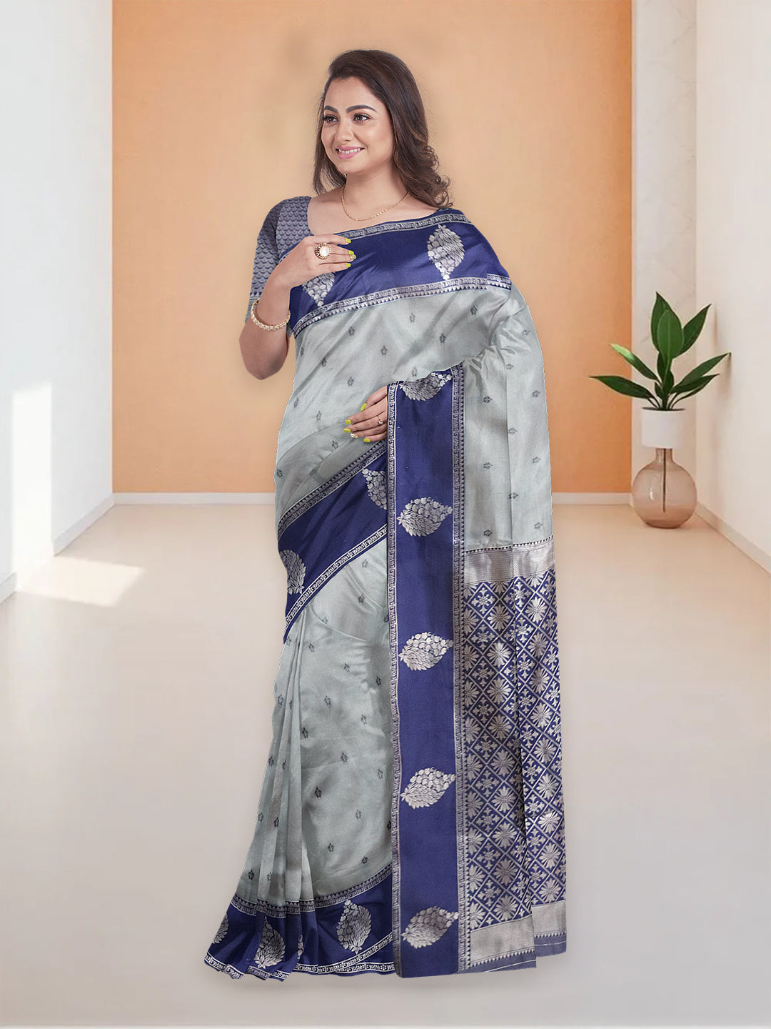 Women Grey Soft Silk Saree SS381