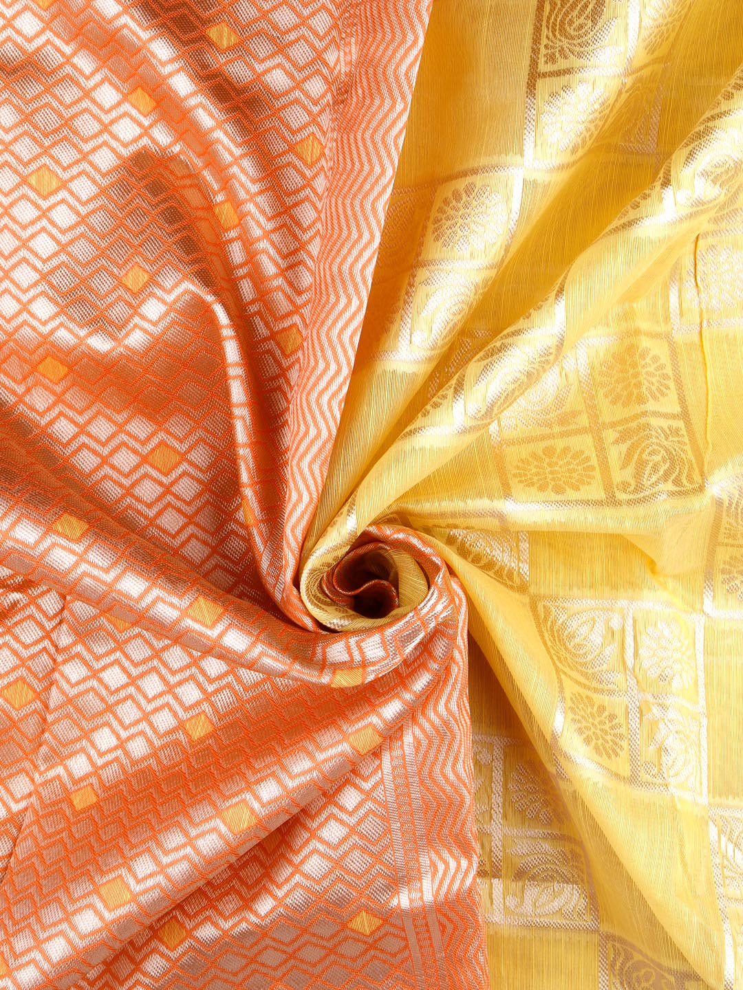 Womens Semi Cotton Yellow & Orange Saree with Tussle SCS33-Close view