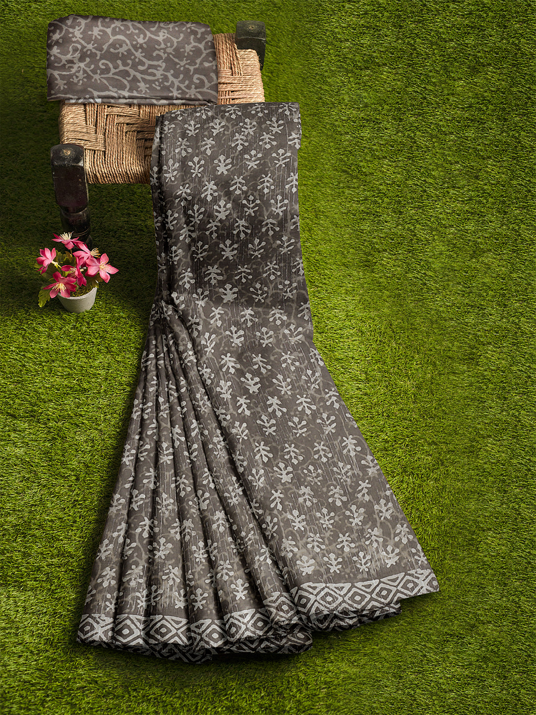 Women Light Brown Pure Cotton Saree PCS193