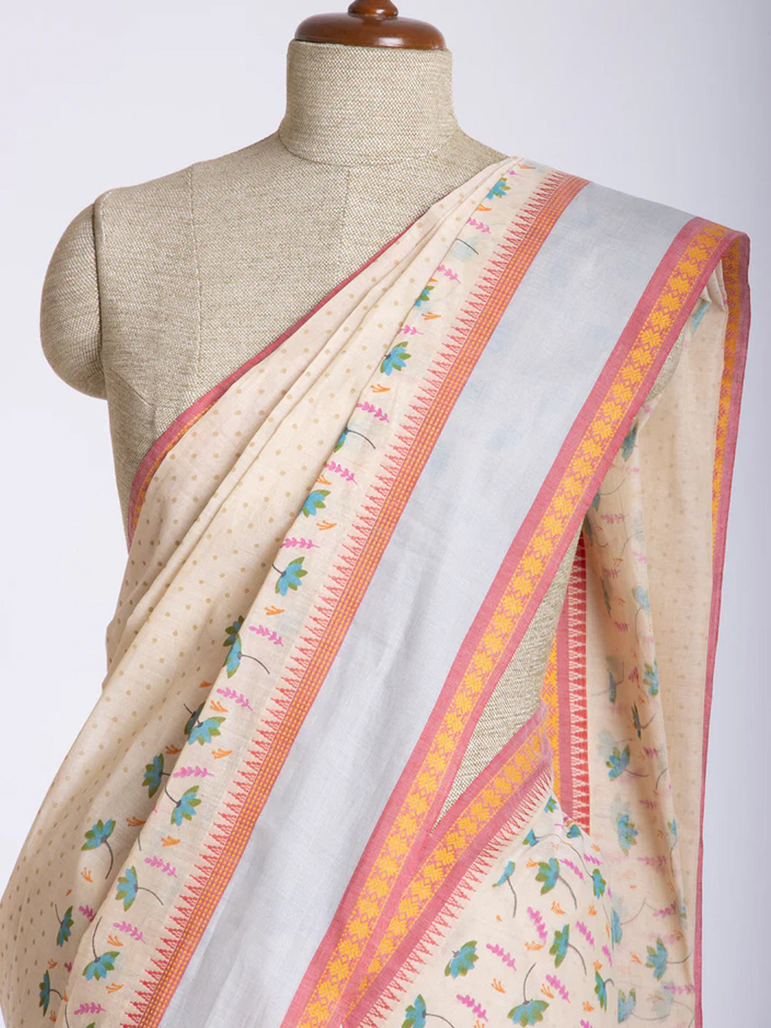 Womens Elegant Semi Cotton Off White With Flowered Design All over Printed Saree SCS63