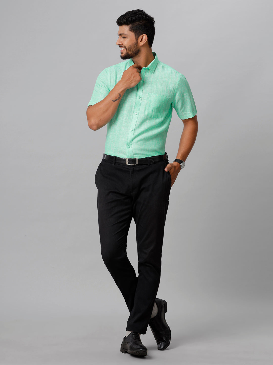Buy HANCOCK Green Mens Slim Fit Solid Formal Shirt | Shoppers Stop