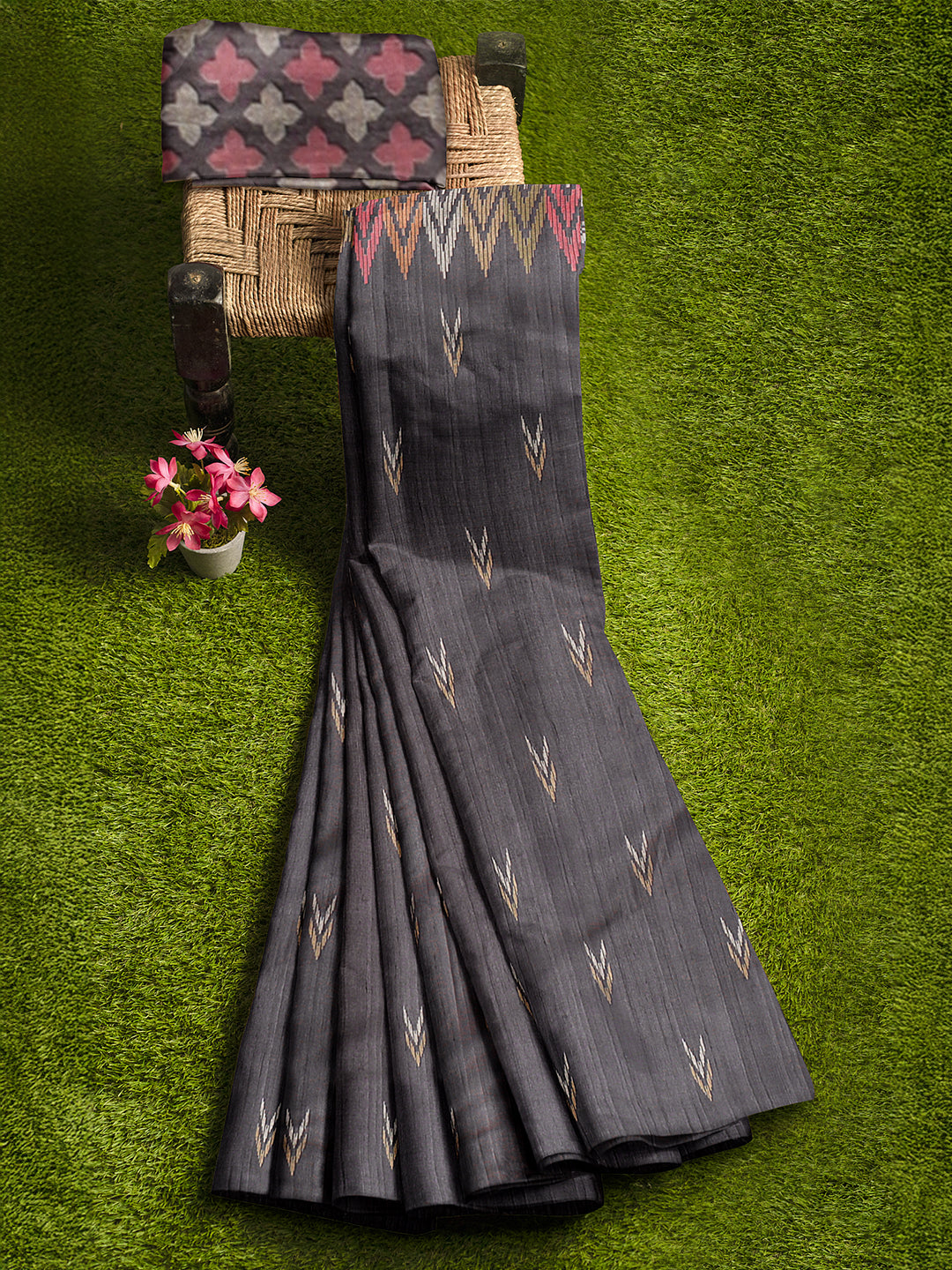 Women Dark Grey Semi Tussar Printed Saree ST264