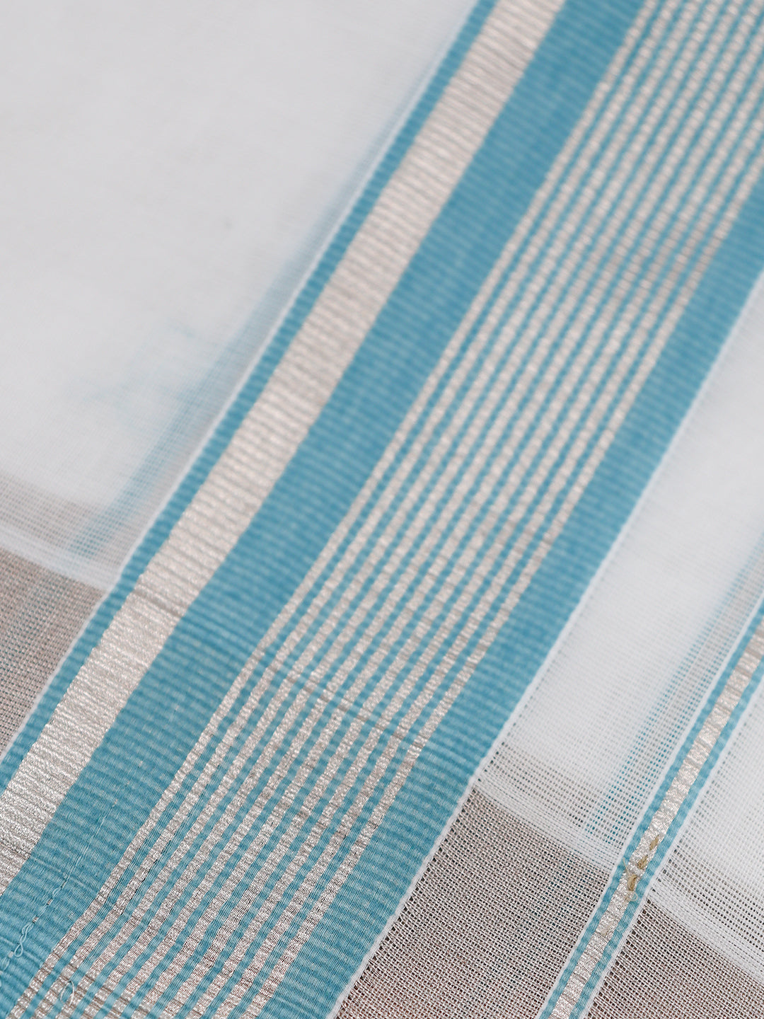 Men Premium Handloom White Dhoti with Fancy Jari Border HLM117