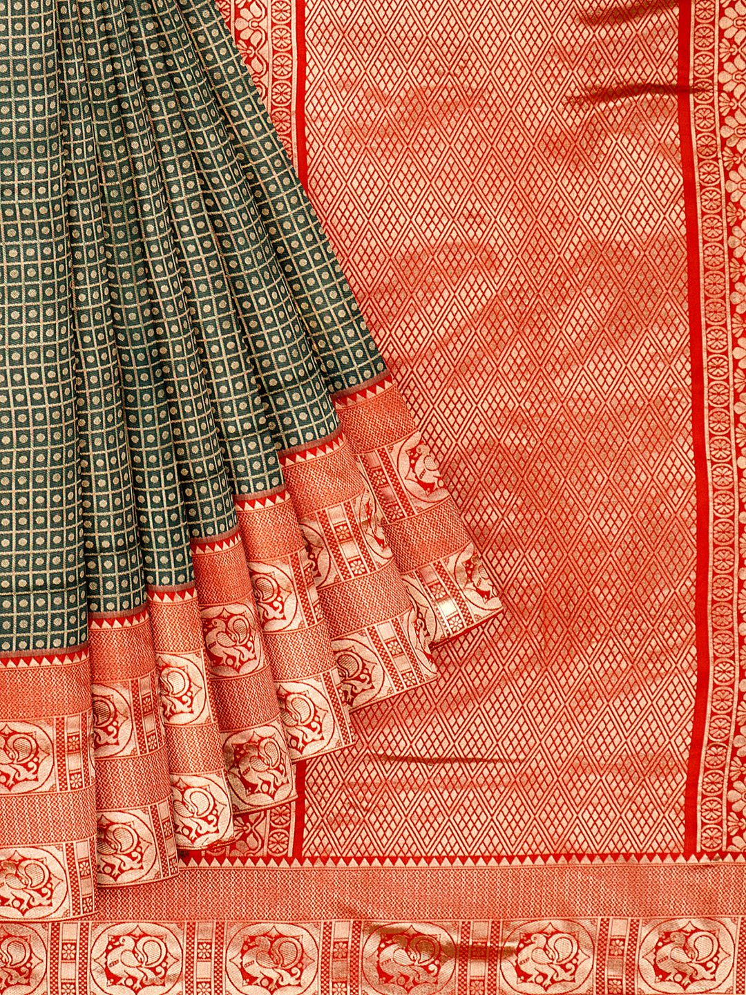 Women Green with Red Colour Stylish Art Silk Fancy Jari Border Saree SS102