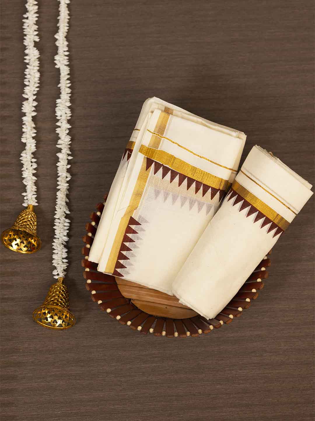 Women Kerala Set Mundu with Golden Kasavu KS182
