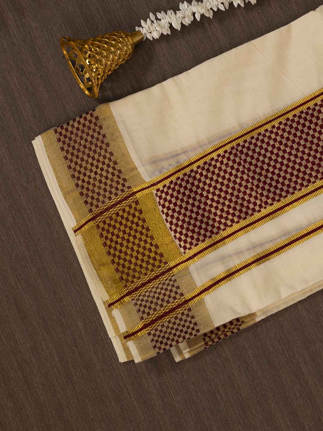 Women Kerala Single Set Mundu Saree Cream with Maroon KS183
