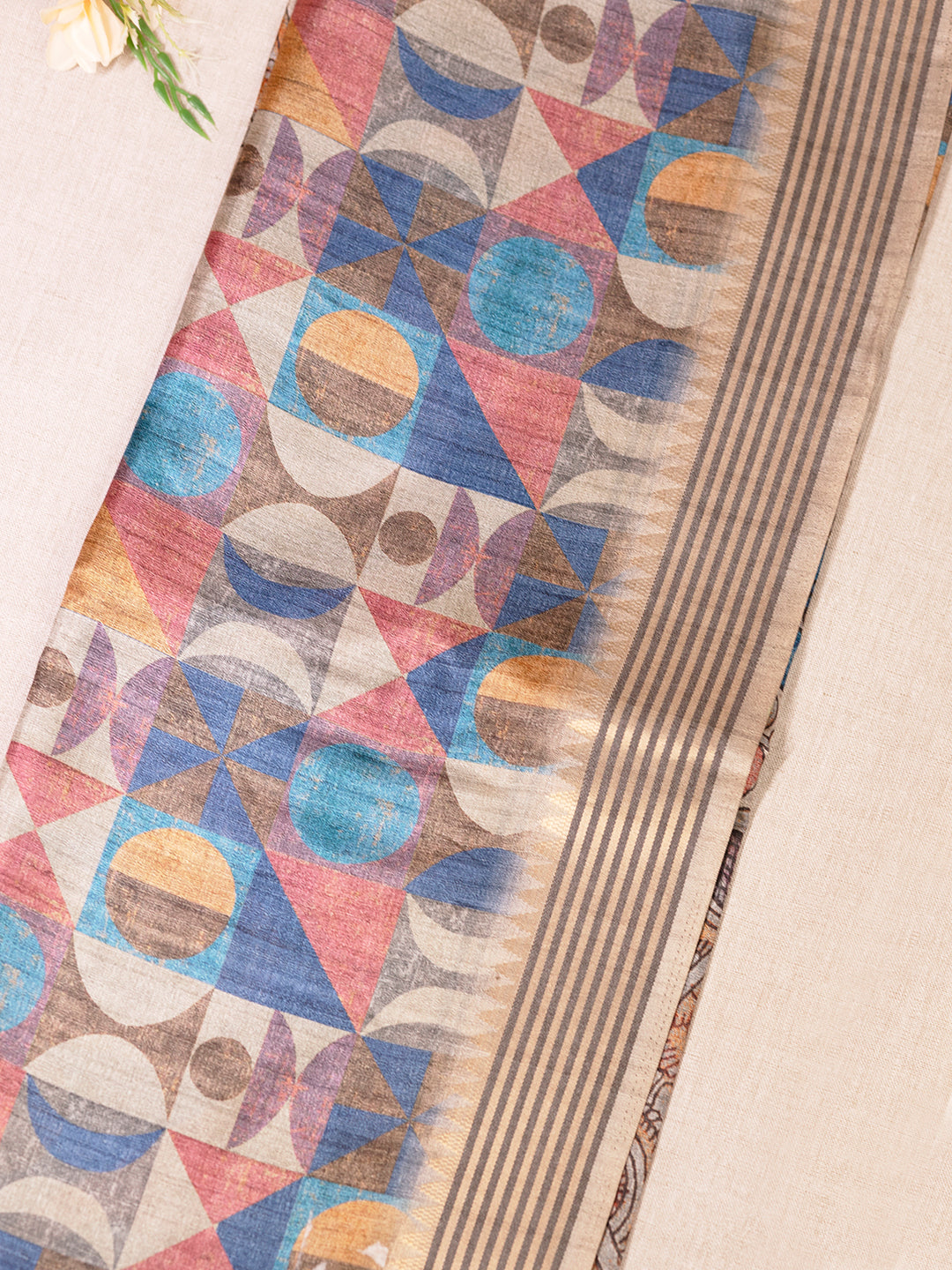 Women Multi Colour Tissue Printed Saree TS34