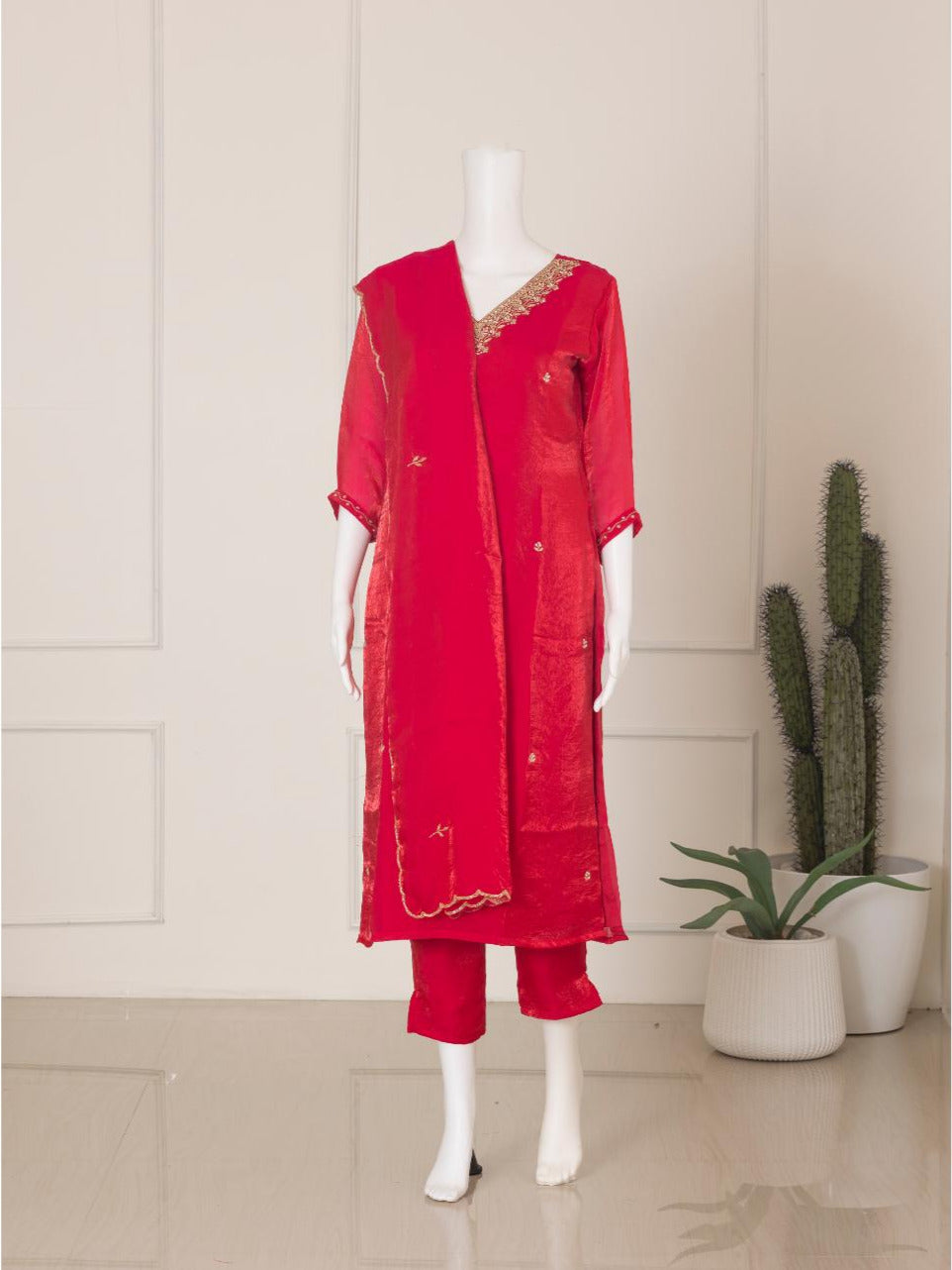 Women Silky Crush Embroidered Kurti Set Red EKS72