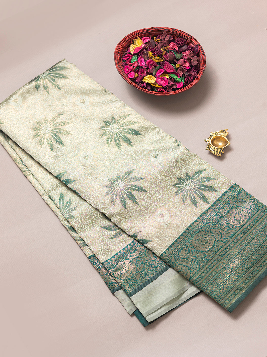 Women Green Art Silk Saree ASS08