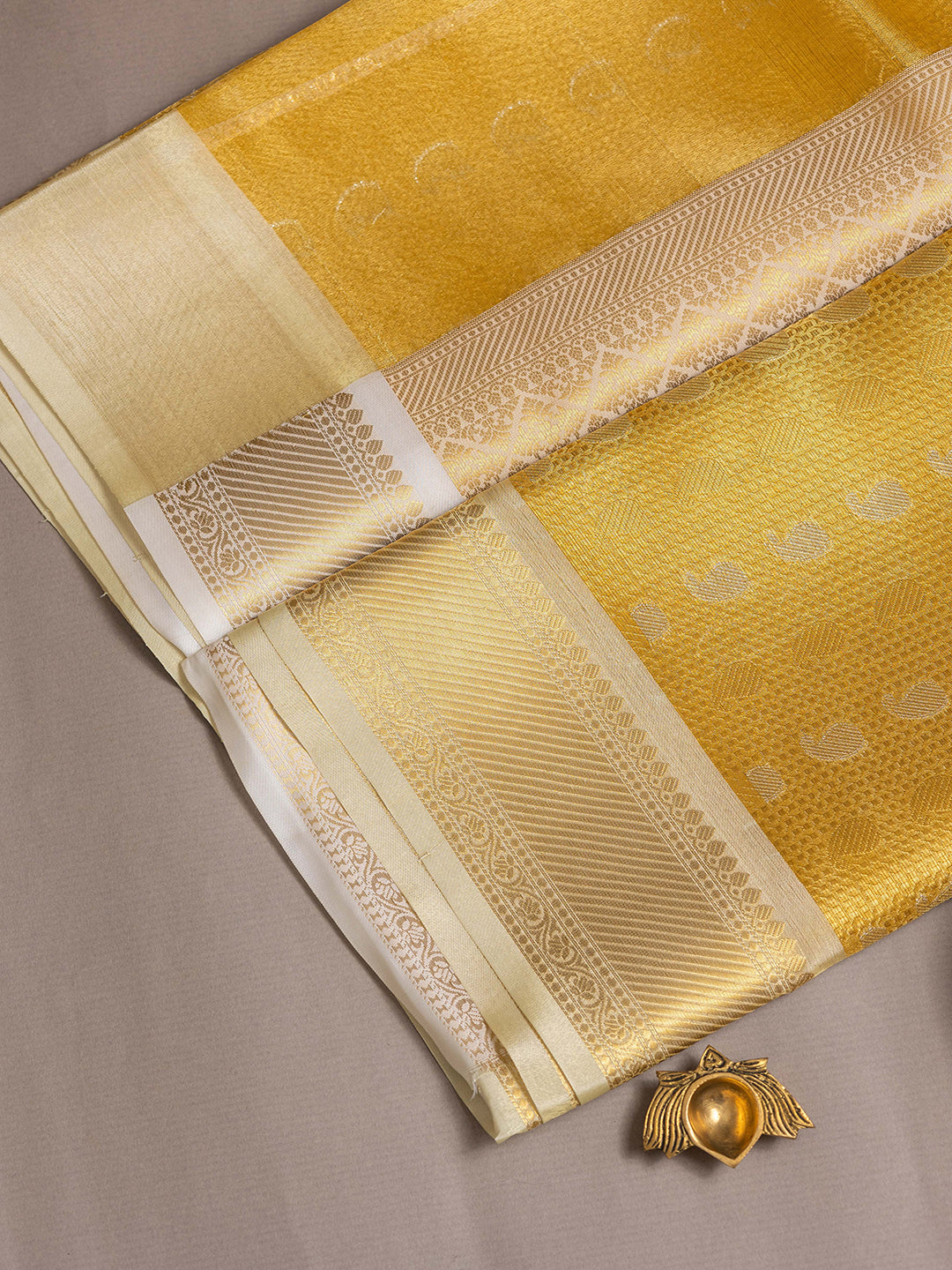 Women Gold Tissue Weaving Saree ASS03