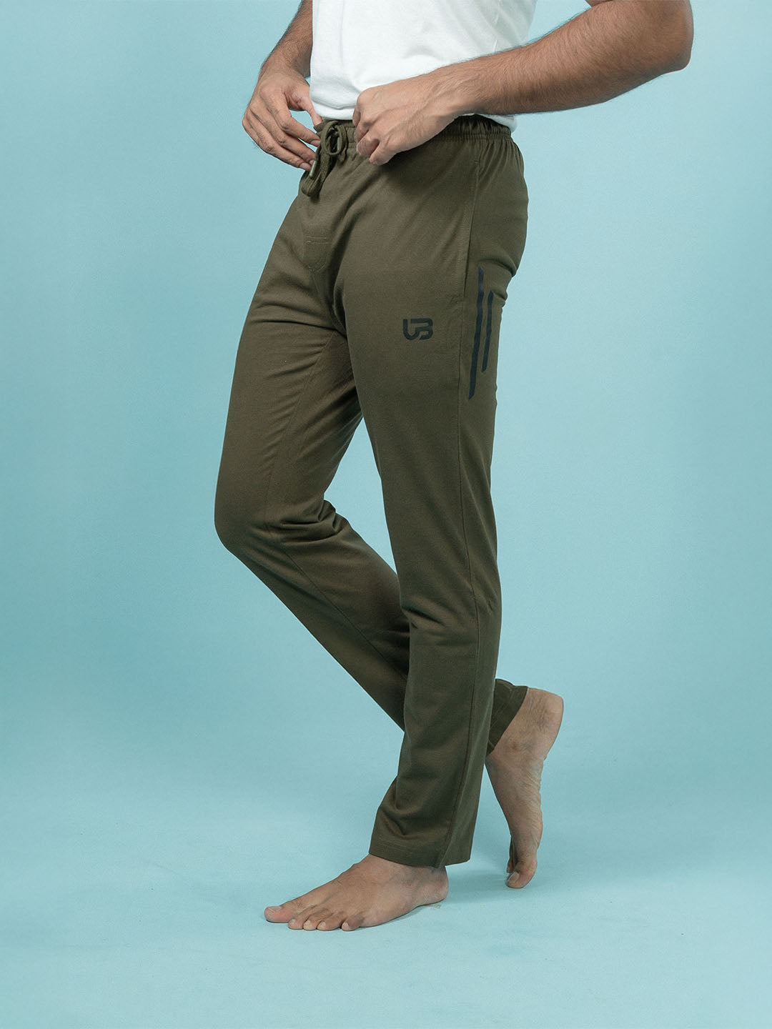 Men Combed Cotton Rich Regular Fit Track pant with Side Pockets Olive Green AGT7