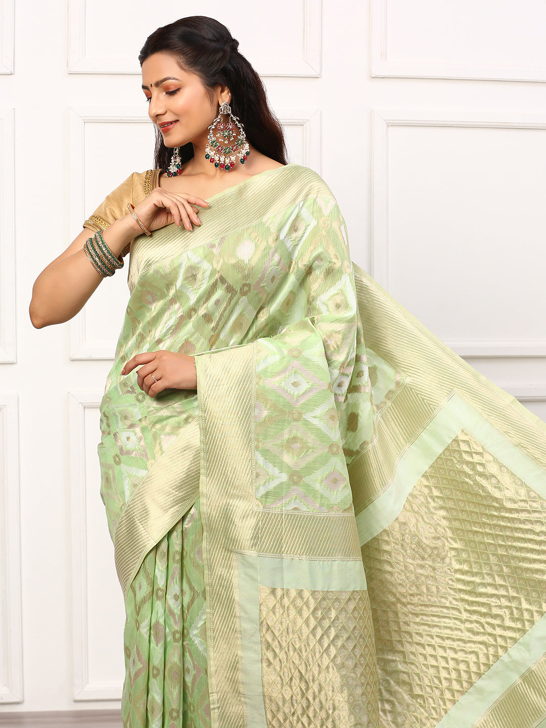 Women Semi Linen Weaving Saree Green SL132