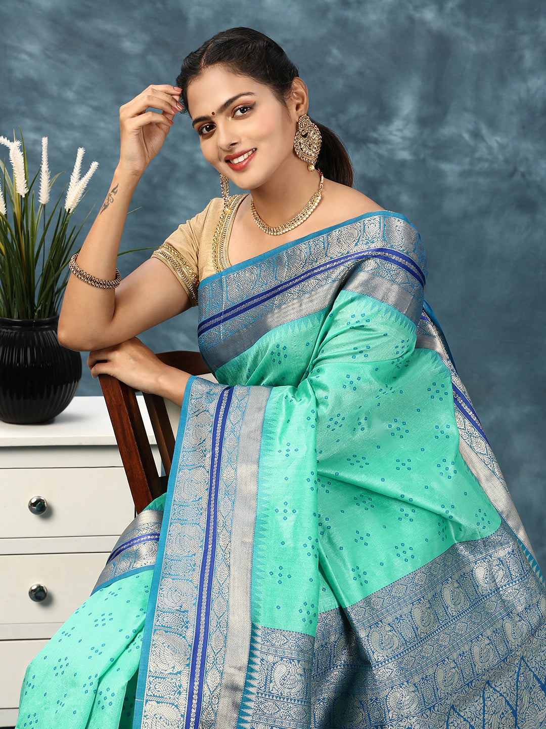 Womens Semi Cotton Weaving Saree SCS93