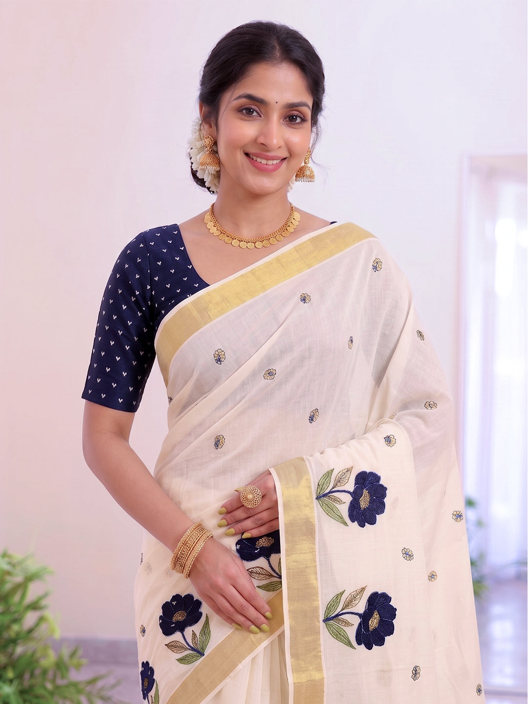 Women Kerala Embroidered Cream Saree KLS04