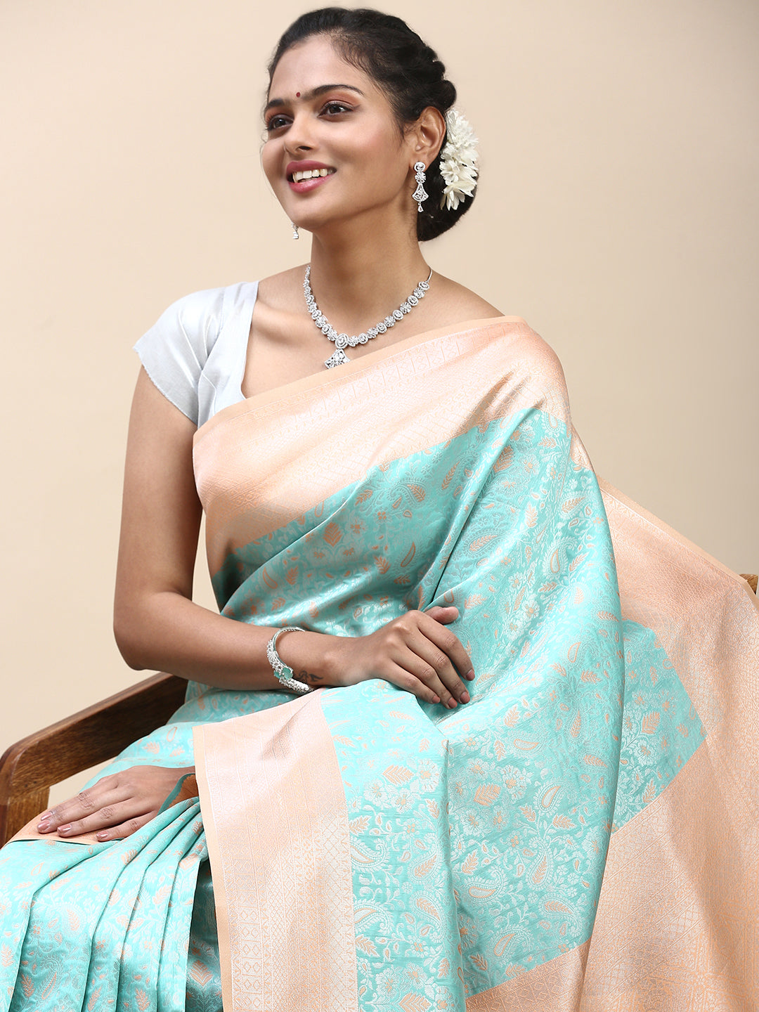 Women Semi Silk Saree Green SS295