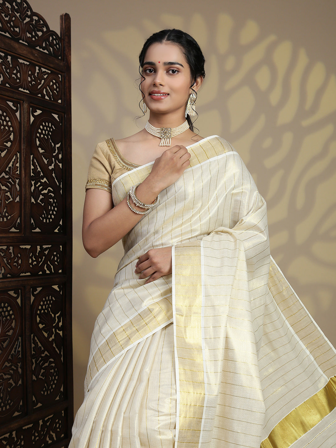Women Kerala Tissue Gold Stripes Saree KS220