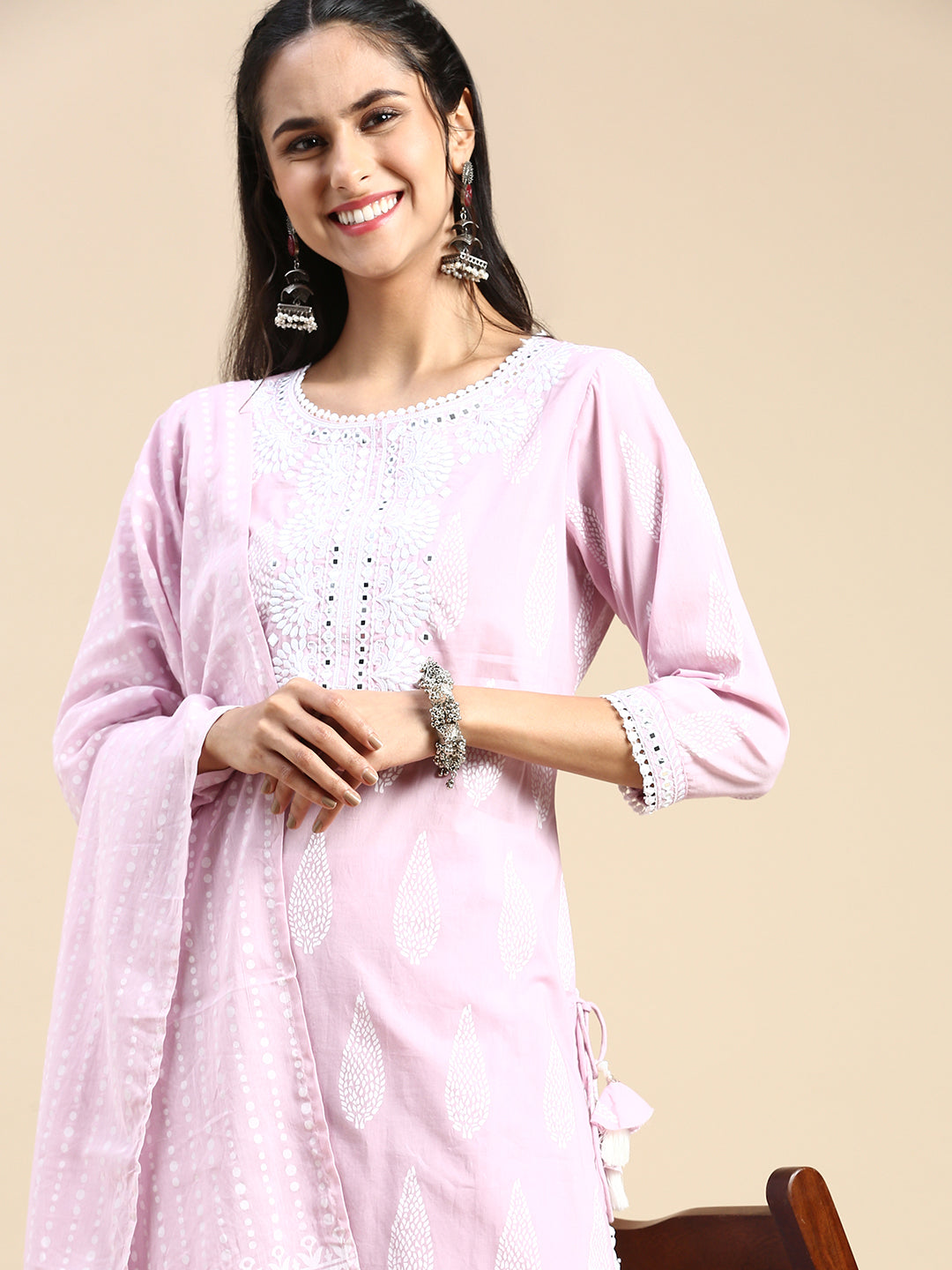 georgette Rani Calf Long Round Neck Women Chikan Embroidery kurti, Size:  M-xxl at Rs 450 in Pimpri Chinchwad