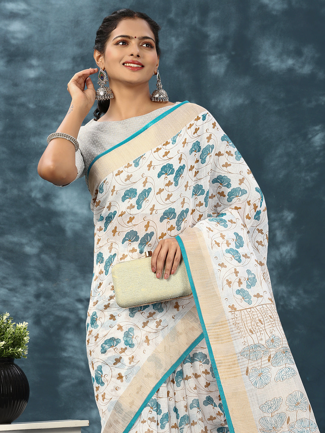 Womens Pure Cotton Saree White PCS98