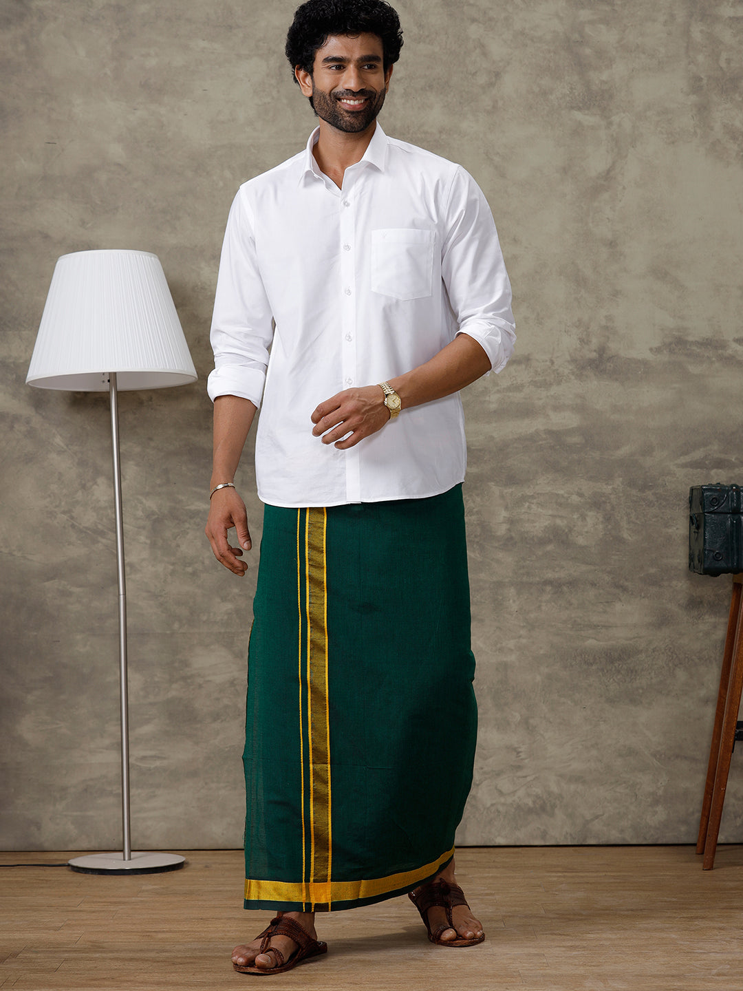 Men Dark Green Lungi with Fancy Border Colour Diamond CD04