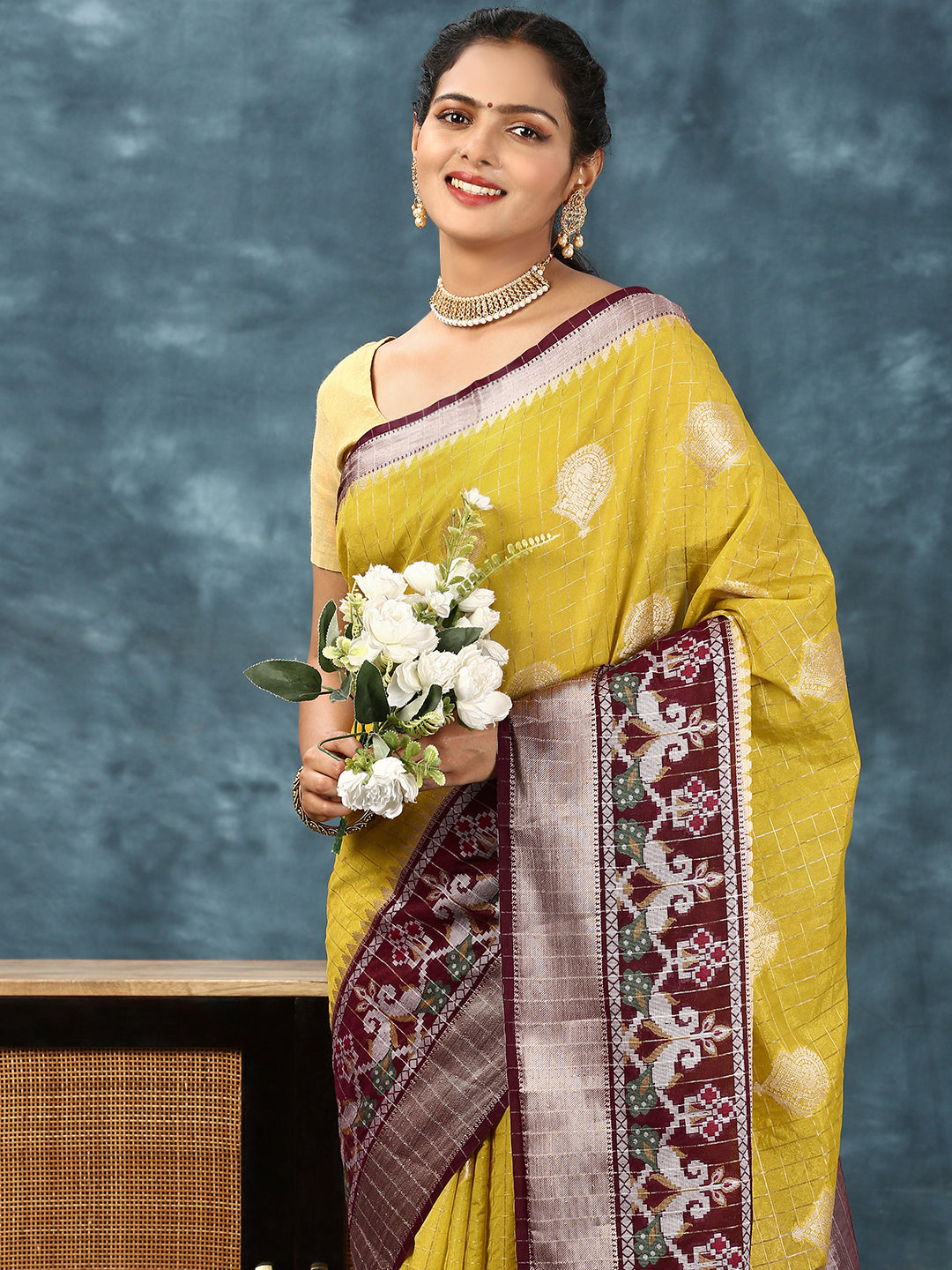 Women Semi Raw Silk Weaving Saree Yellow SRS95