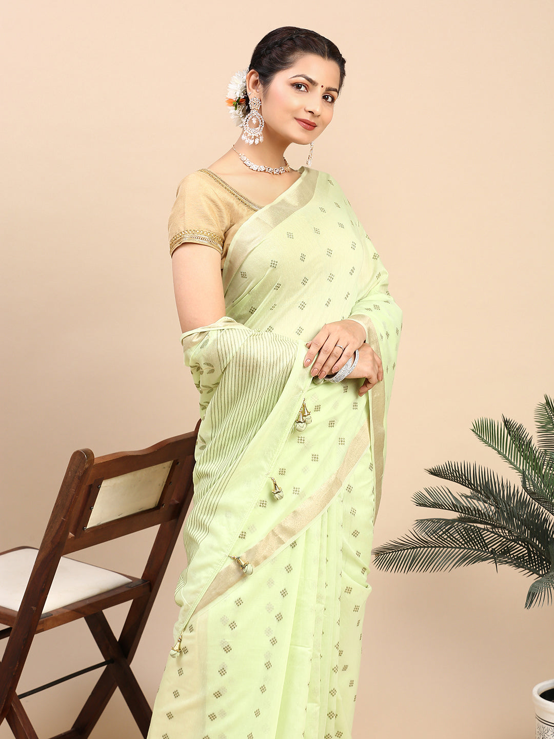 Women Semi Linen Weaving Saree Green SL154