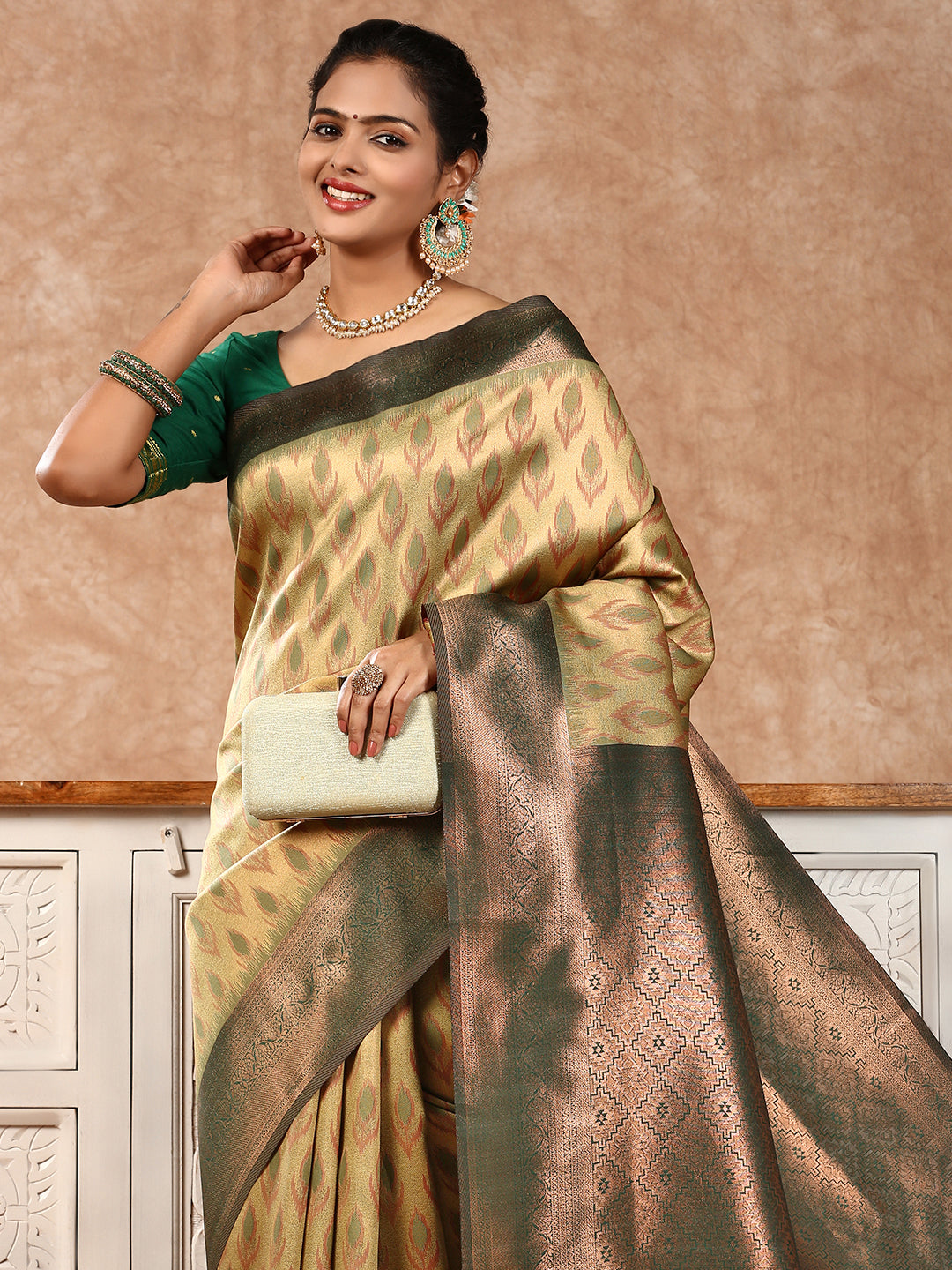 Women Semi Silk Saree Green SS188