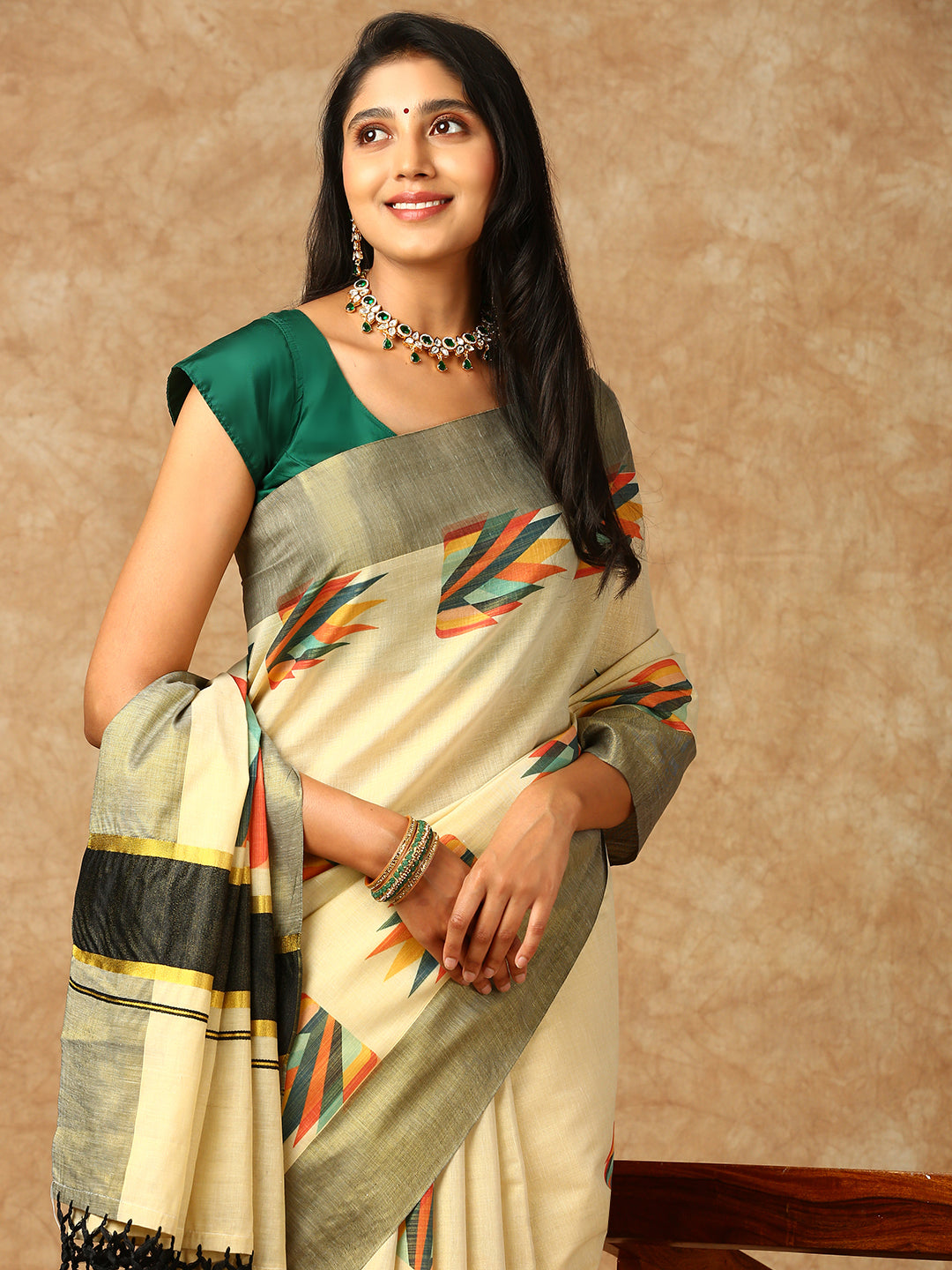 Women Kerala Cream Printed Saree KS145