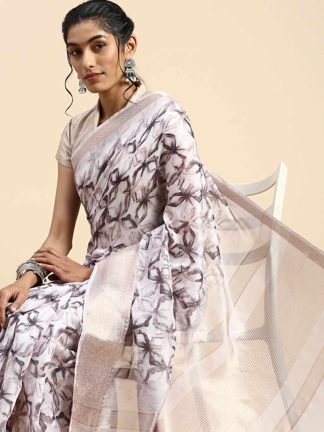 Floral Printed Linen Saree | trendwati