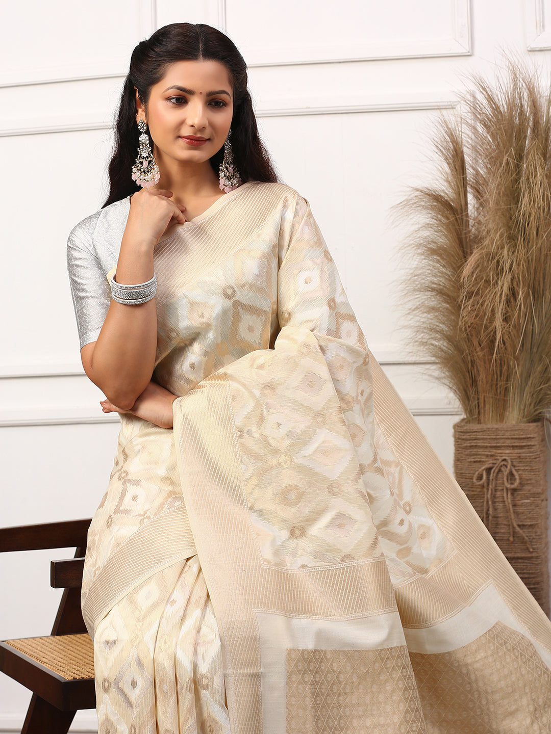 Women Semi Linen Weaving Saree White SL131