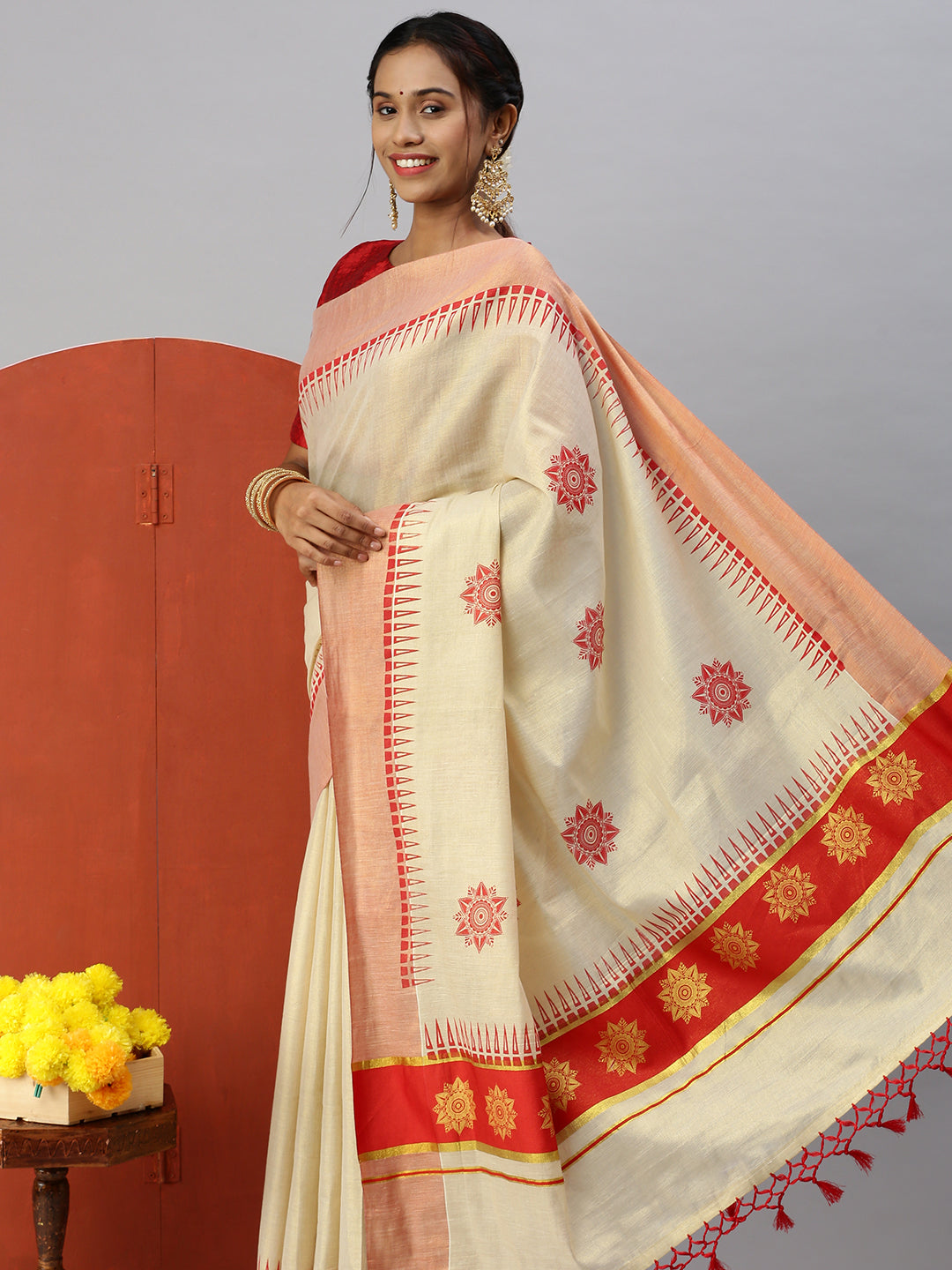 Womens Kerala Tissue Flower Printed Gold Jari & Red Border with Tussle Saree OKS04-Side view