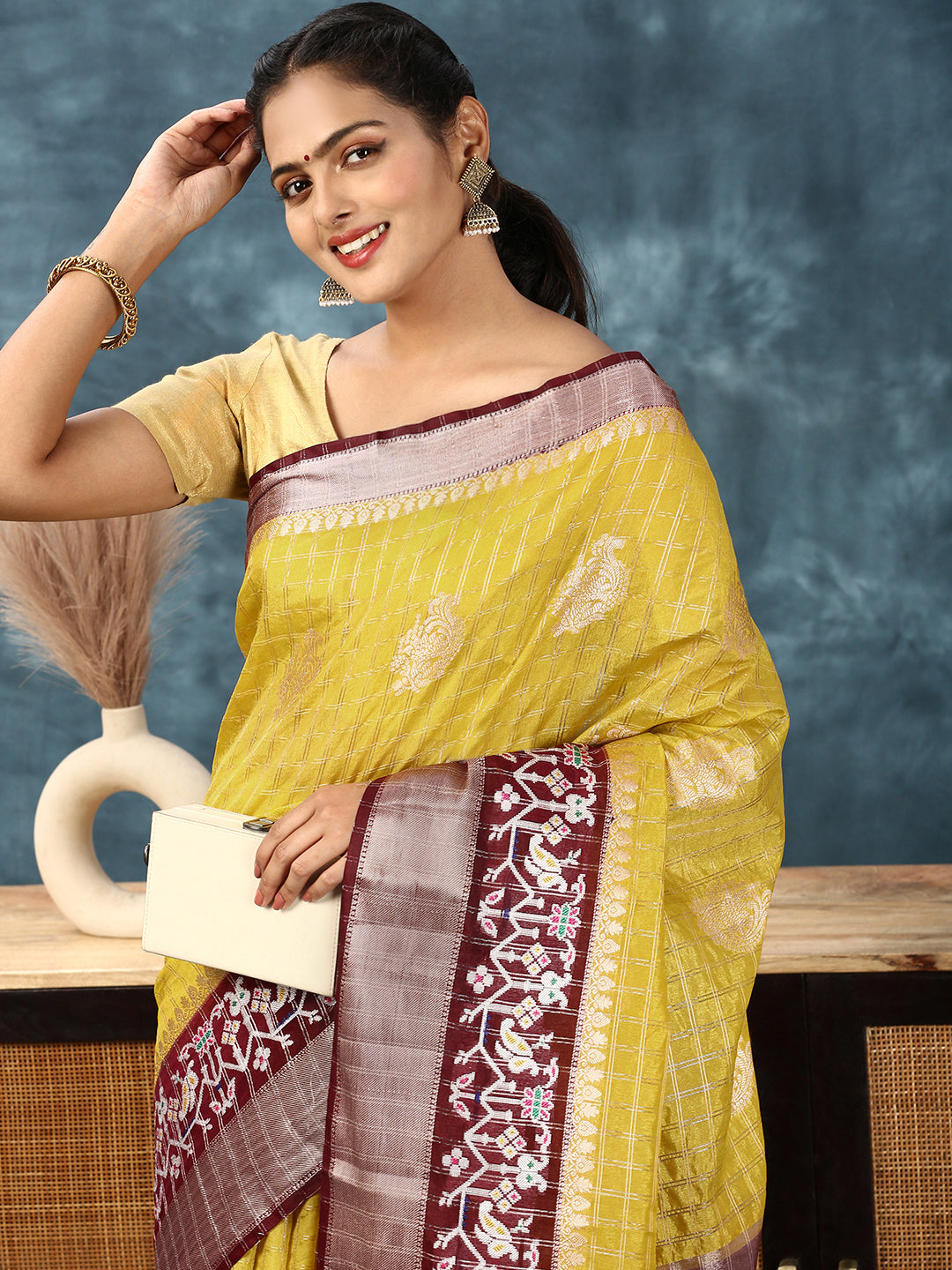 Women Semi Raw Silk Weaving Saree Yellow SRS93