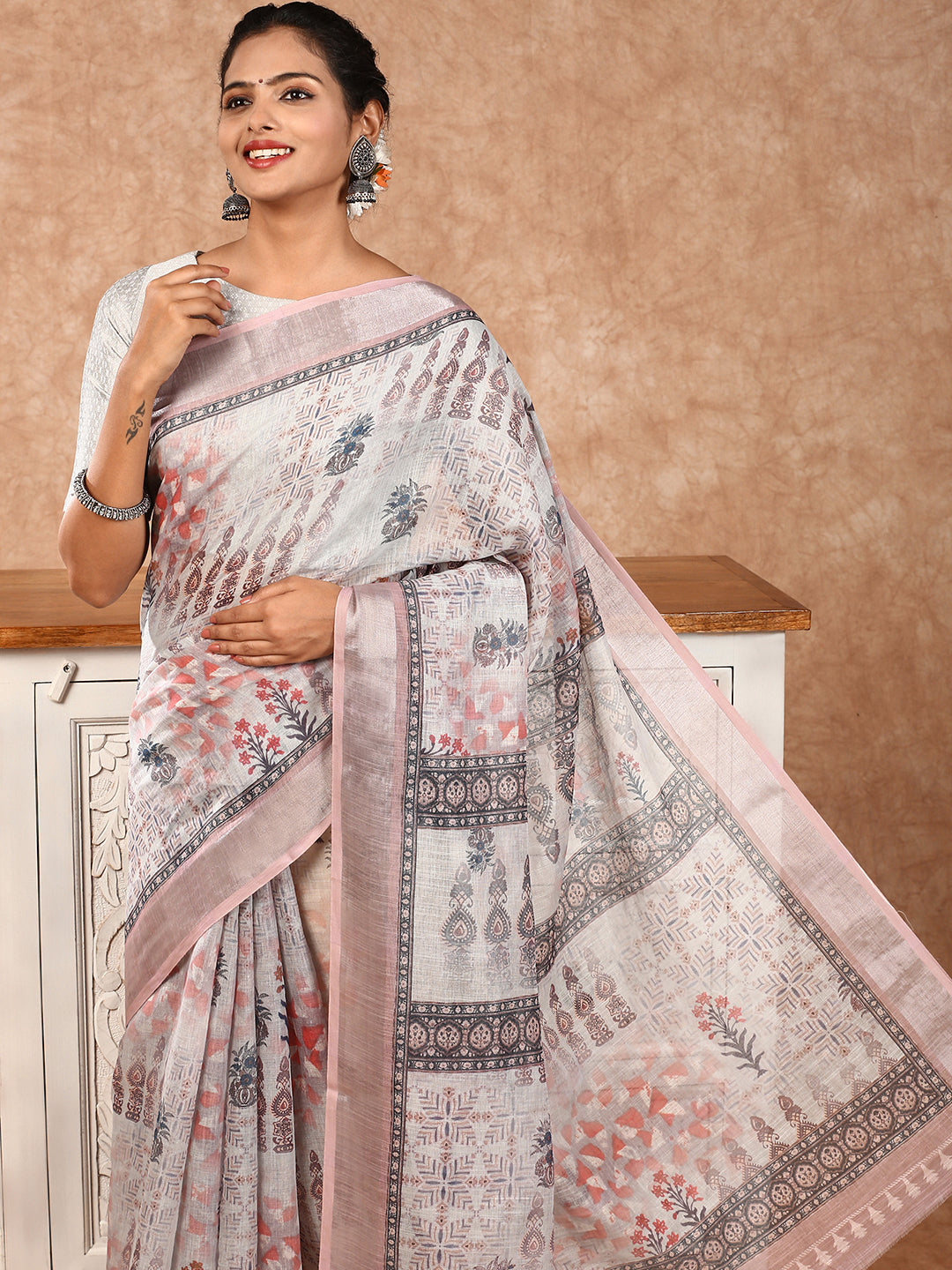 Women Semi Linen Saree Peach SL124