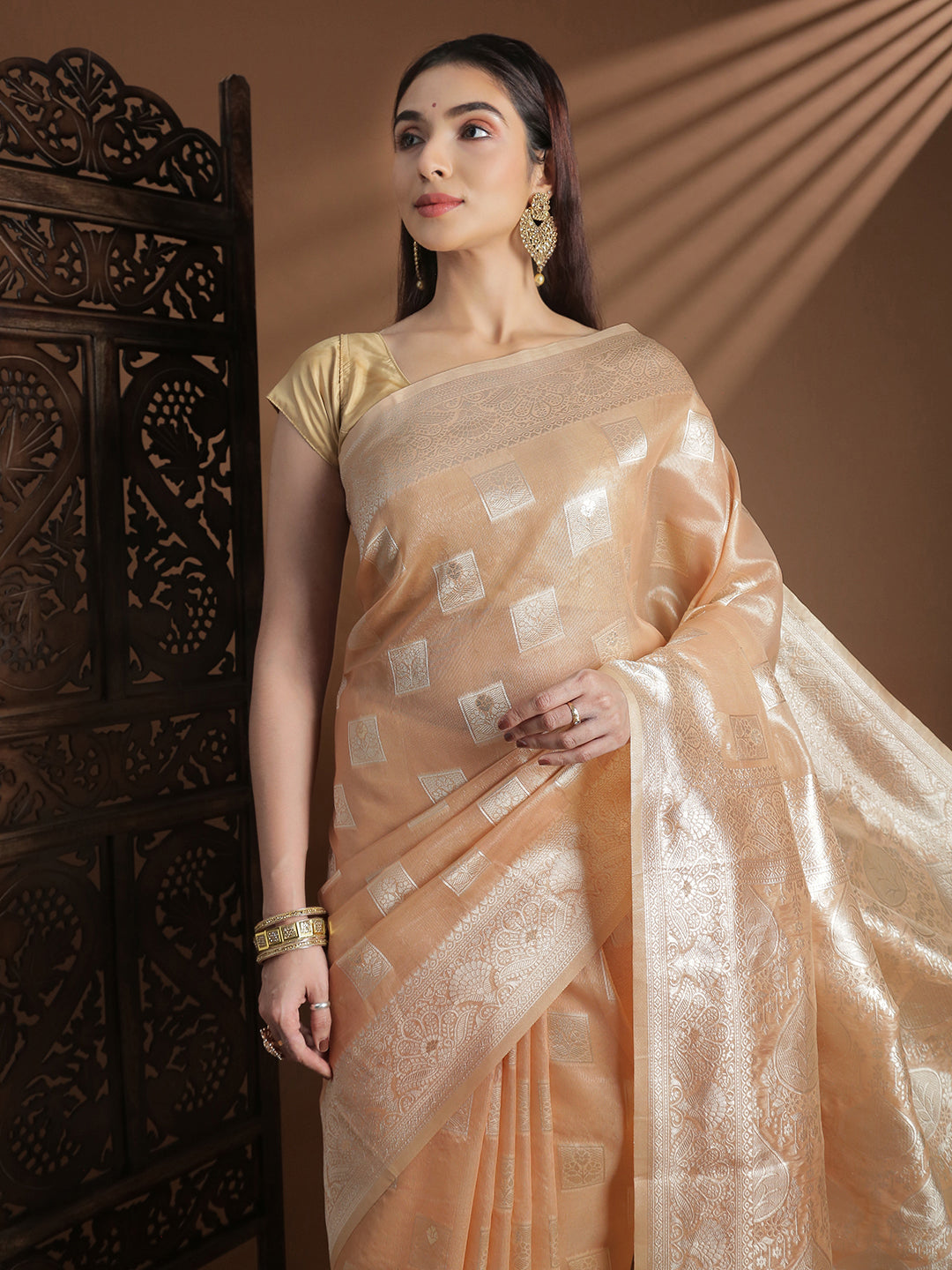 Women Peach Cotton Weaving Saree PCS257