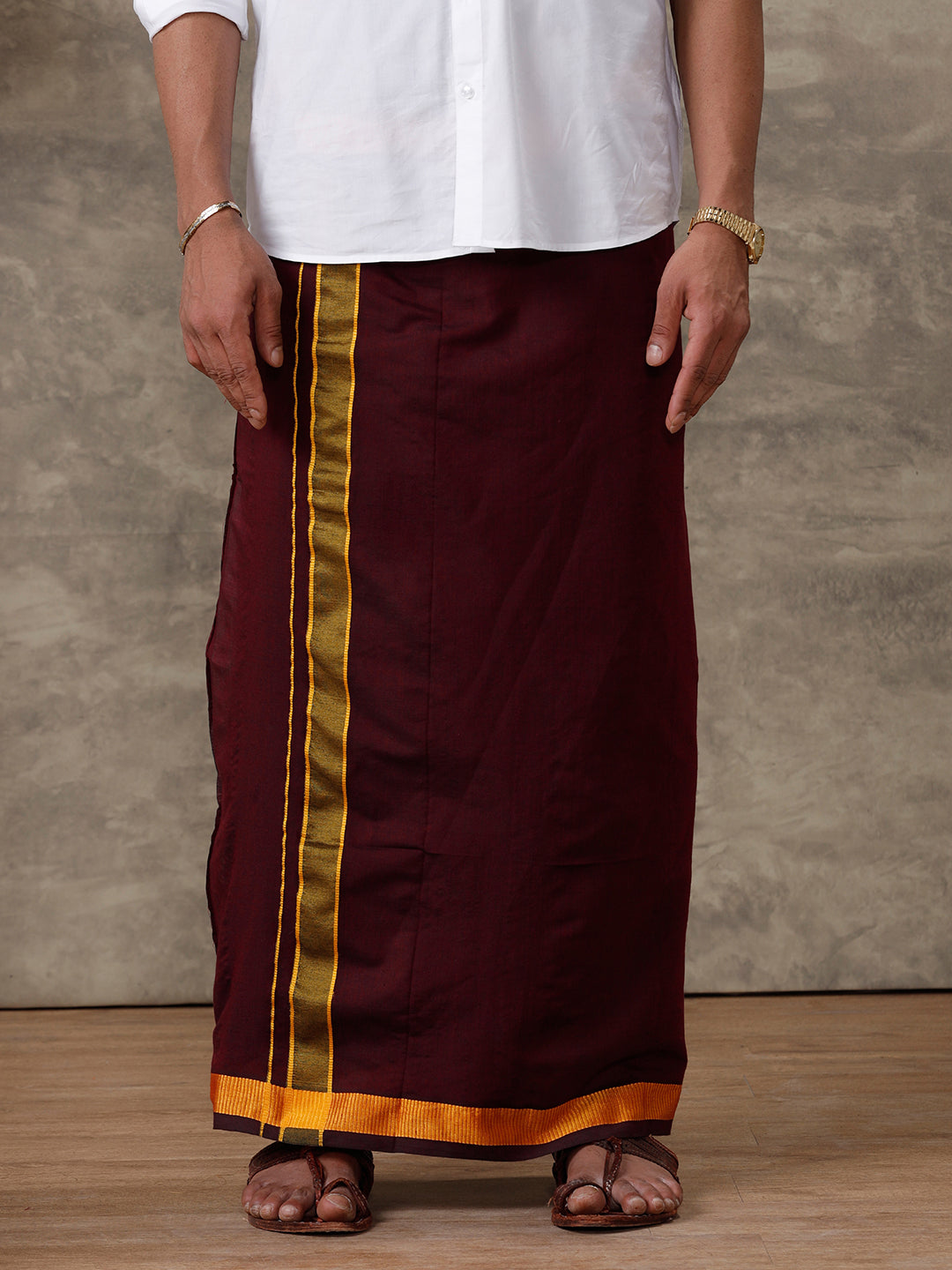 Men Brown Lungi with Fancy Border Colour Diamond CD08