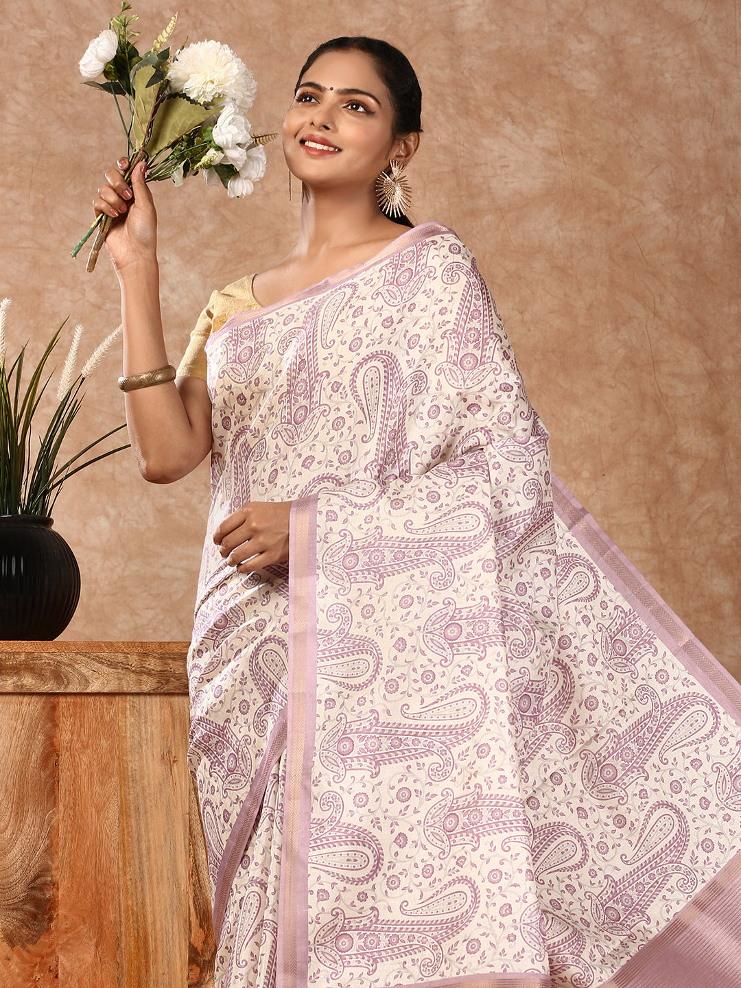 Women Semi Tussar Printed Saree ST157