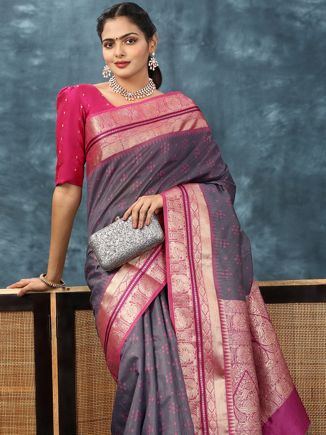 Womens Semi Cotton Weaving Saree SCS96