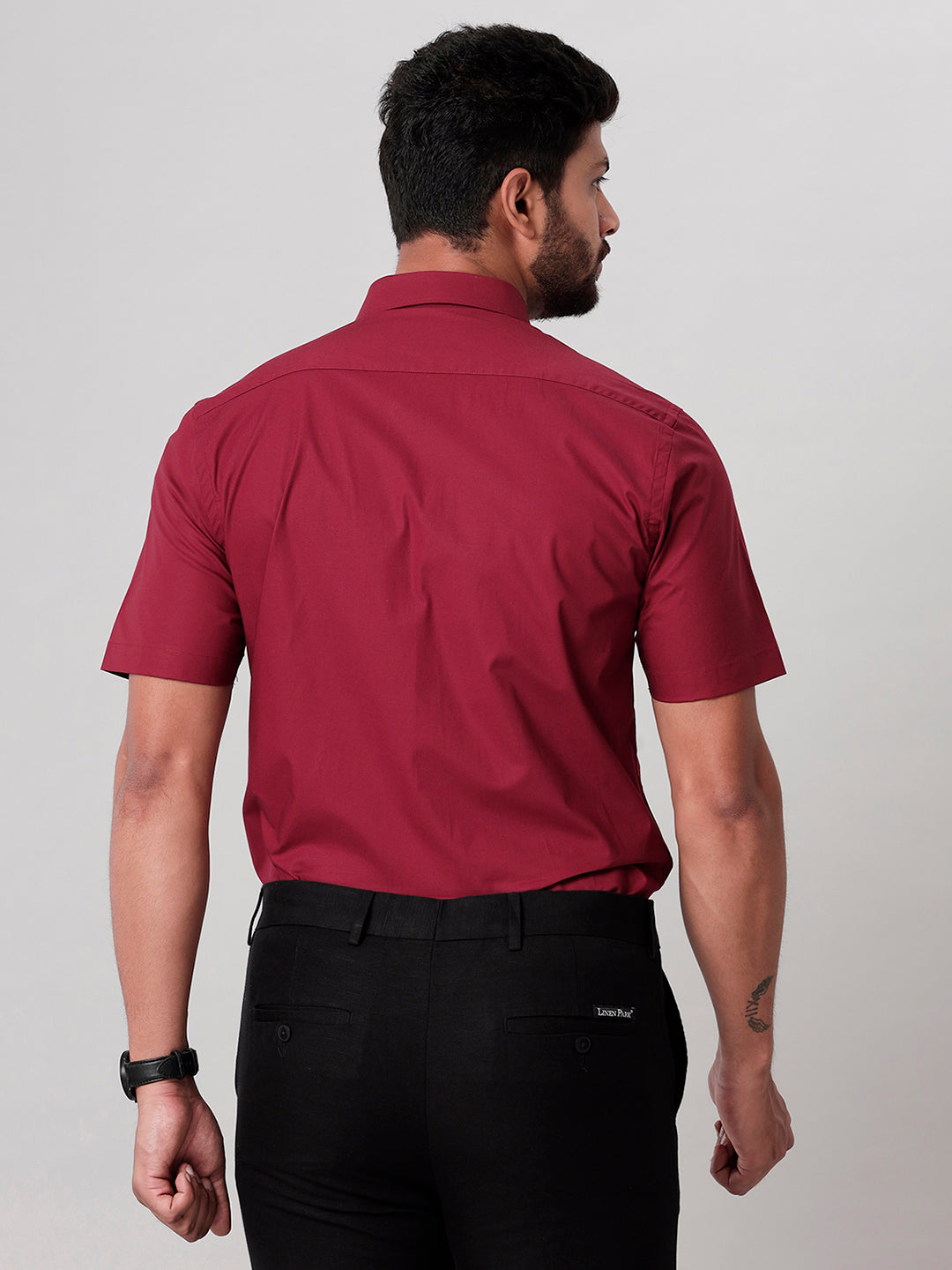 Mens Formal Cotton Spandex 2 Way Stretch Maroon Half Sleeves Shirt LY6-Back view