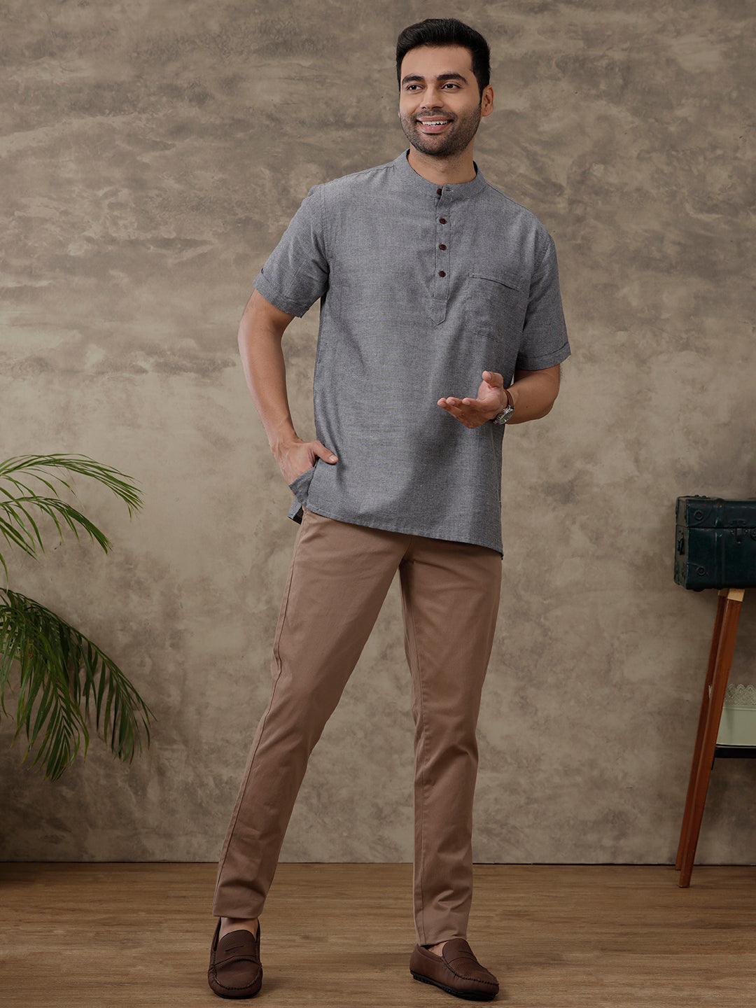 Men Short Length Pocket Kurta Grey