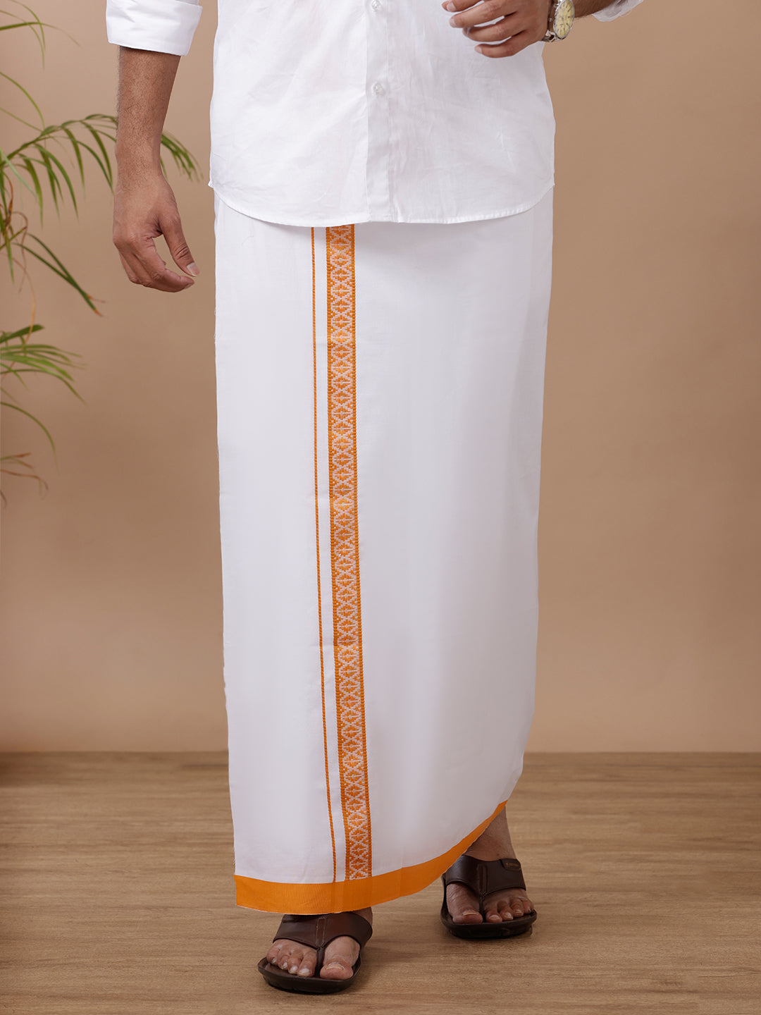 Mens Gold Fancy Border Single Dhoti GR02