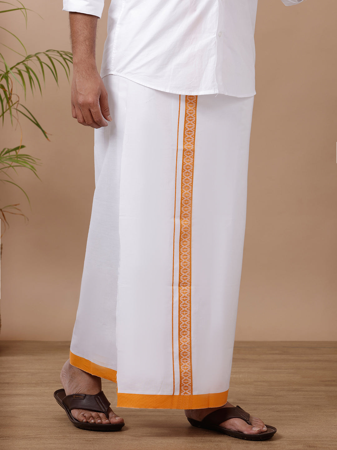 Mens Gold Fancy Border Single Dhoti GR02