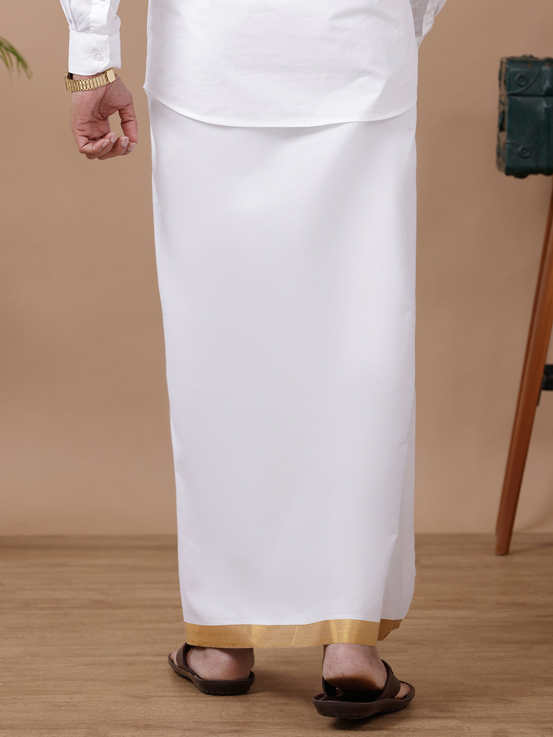 Mens Gold Fancy Border Single Layer Dhoti GG01