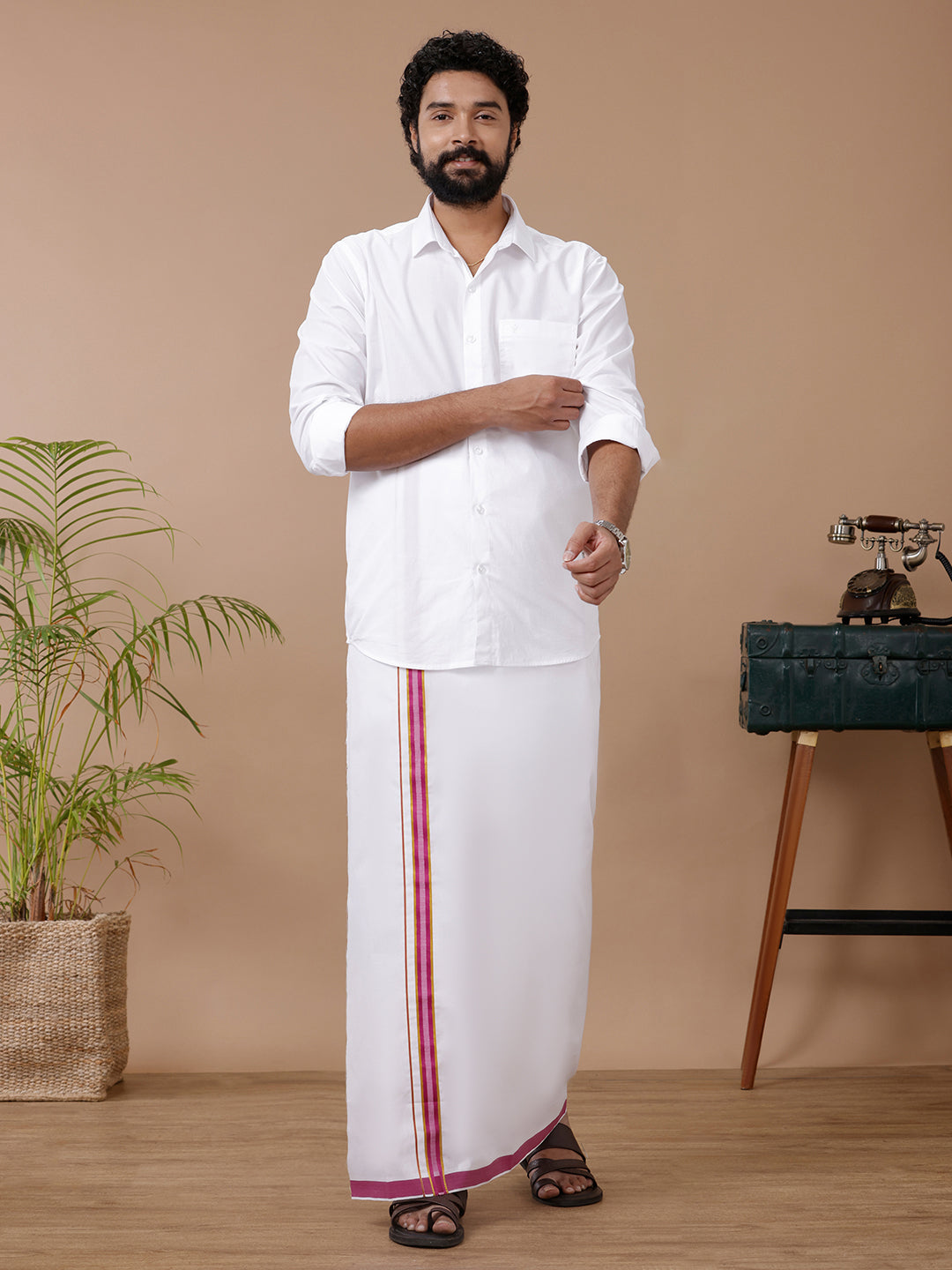 Men Gold Fancy Border Single Dhoti HGF16