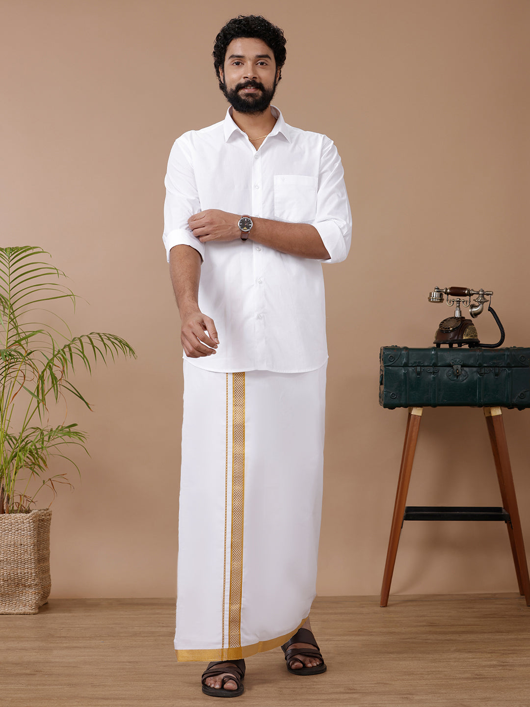 Men Gold Fancy Border Single Dhoti GG02