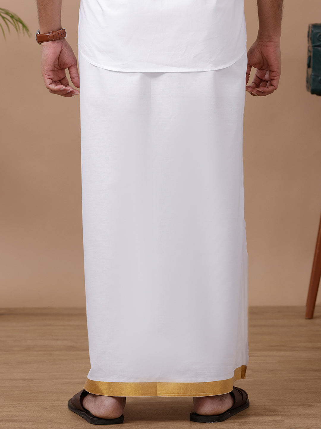 Men Gold Fancy Border Single Dhoti GG02