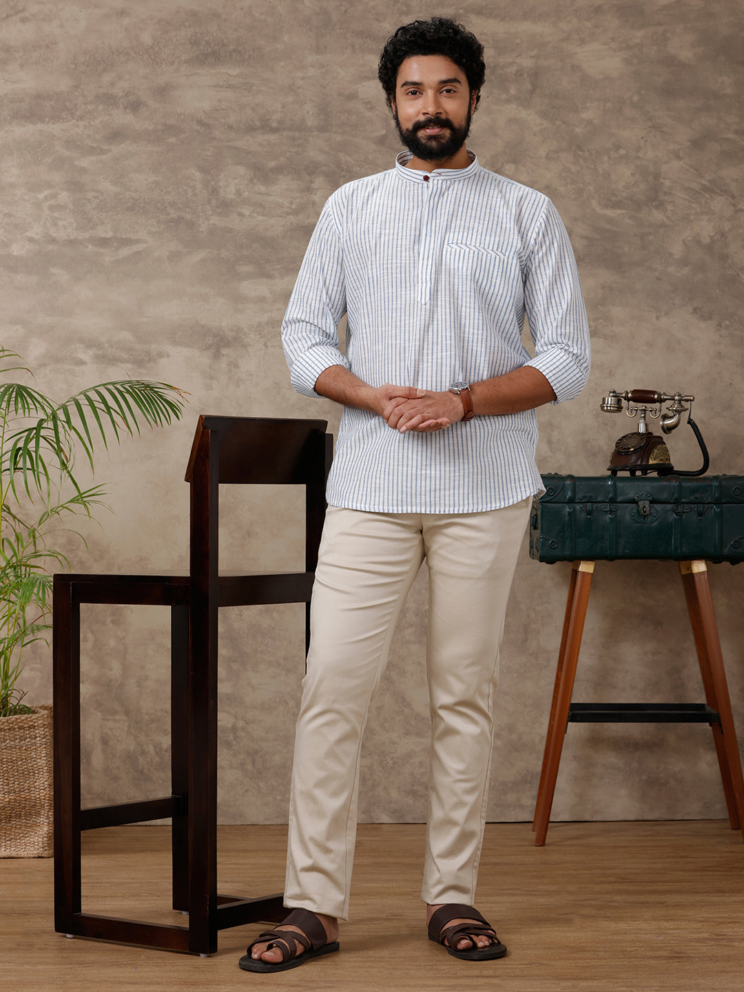 Mens Short Length Pocket Kurta Whitish Blue PB12