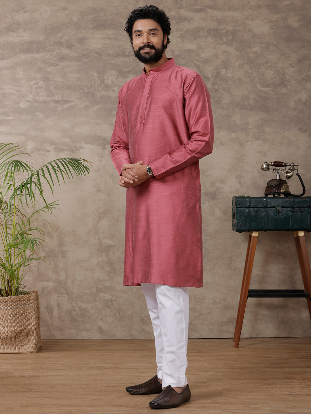 Men Full Length Pocket Kurta Maroon RC26